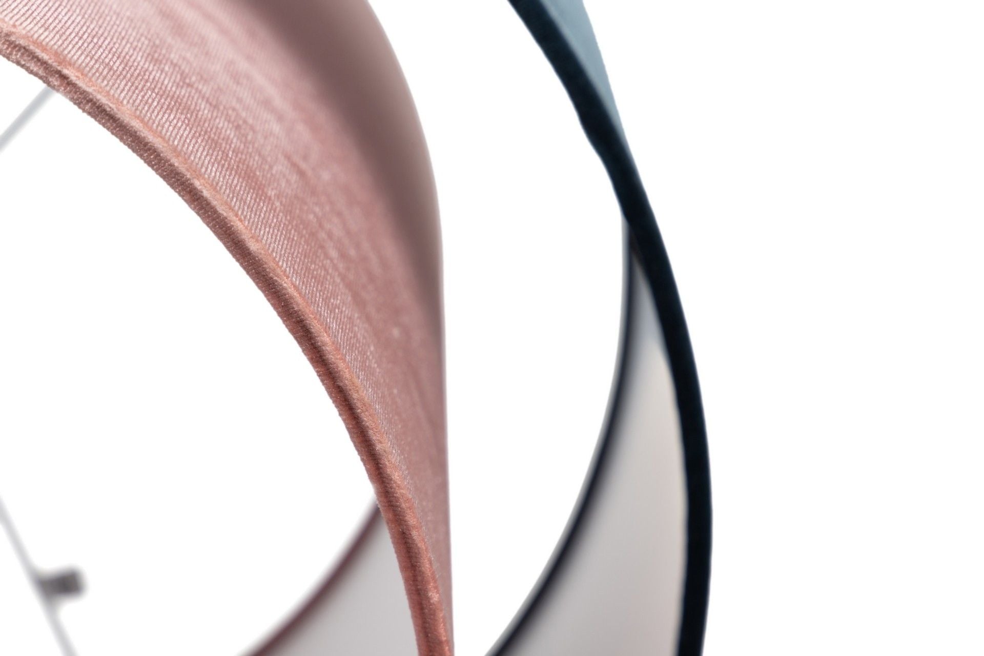 LAMPARA DE TECHO METAL-POLIESTER 45x45x149 CM