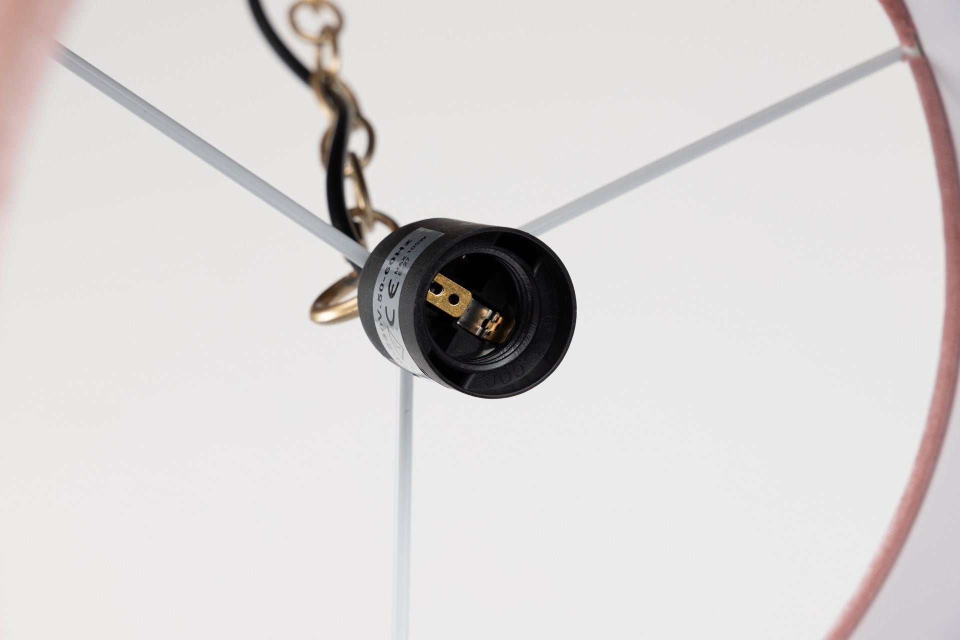 LAMPARA DE TECHO METAL-POLIESTER 45x45x149 CM