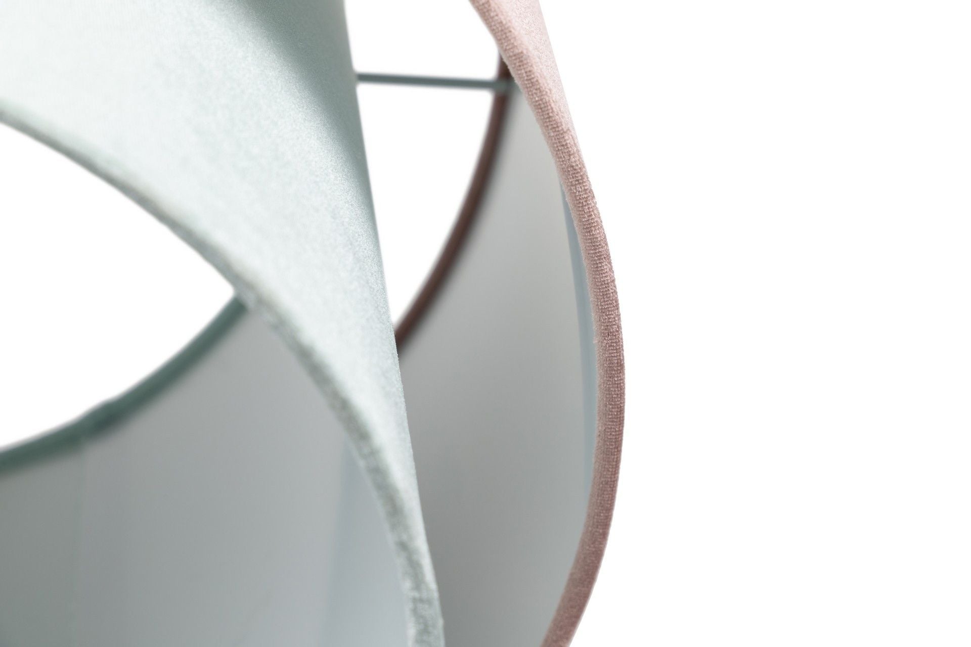 LAMPARA DE TECHO METAL-POLIESTER 45x45x149 CM