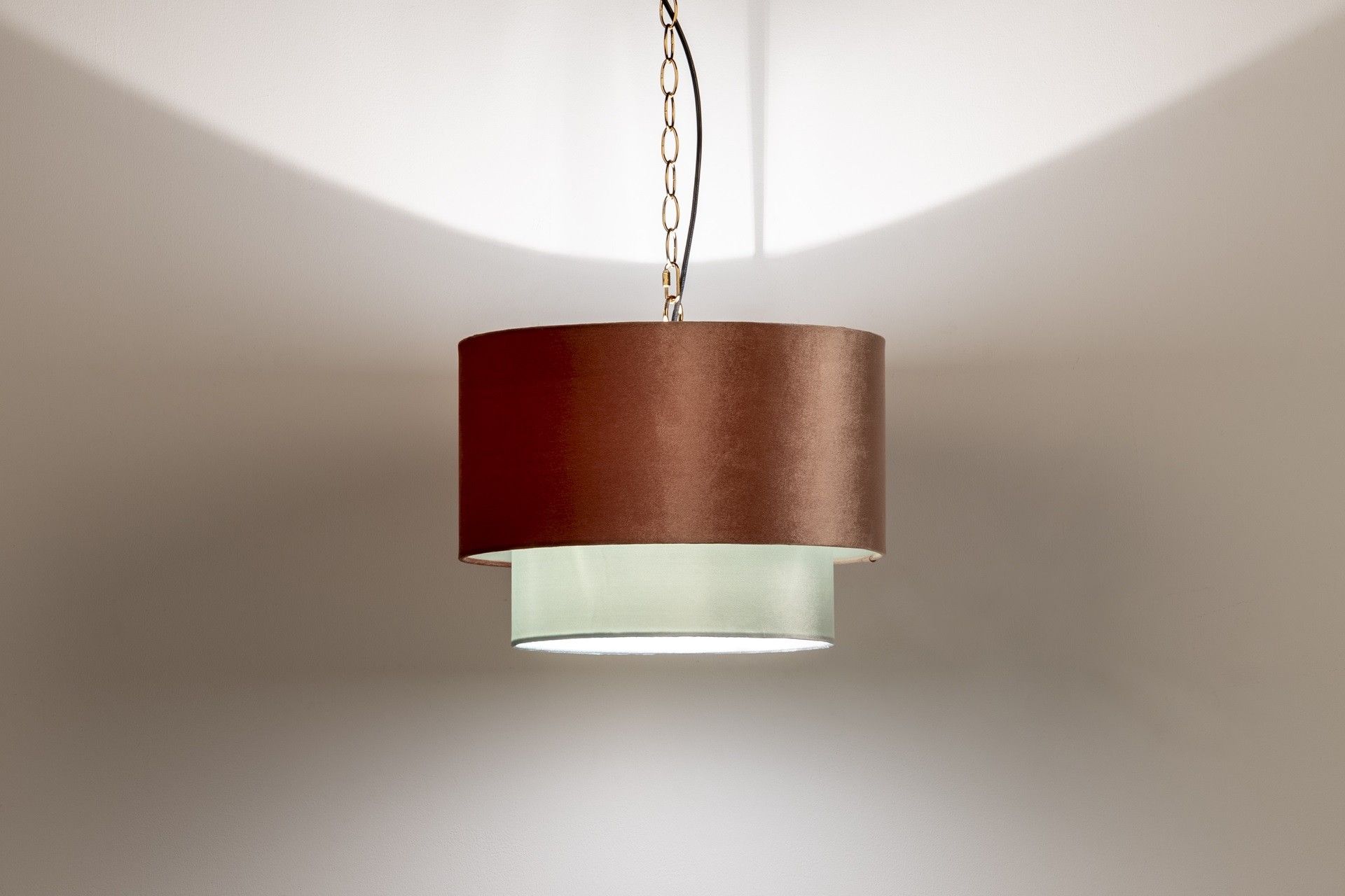 LAMPARA DE TECHO METAL-POLIESTER 45x45x149 CM