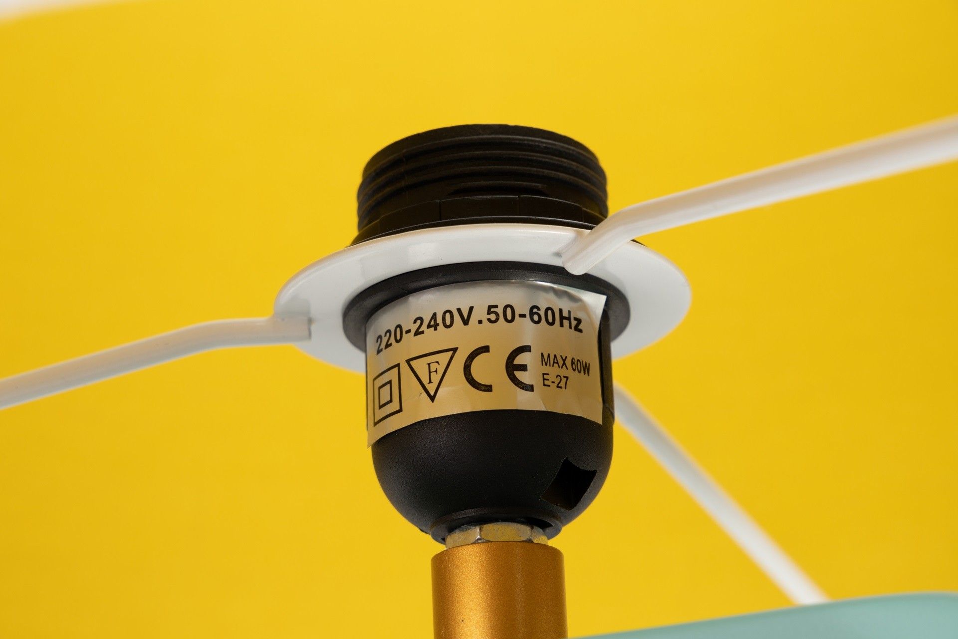 CANDEEIRO DE MESA DE POLIRESINA 36x36x56 CM