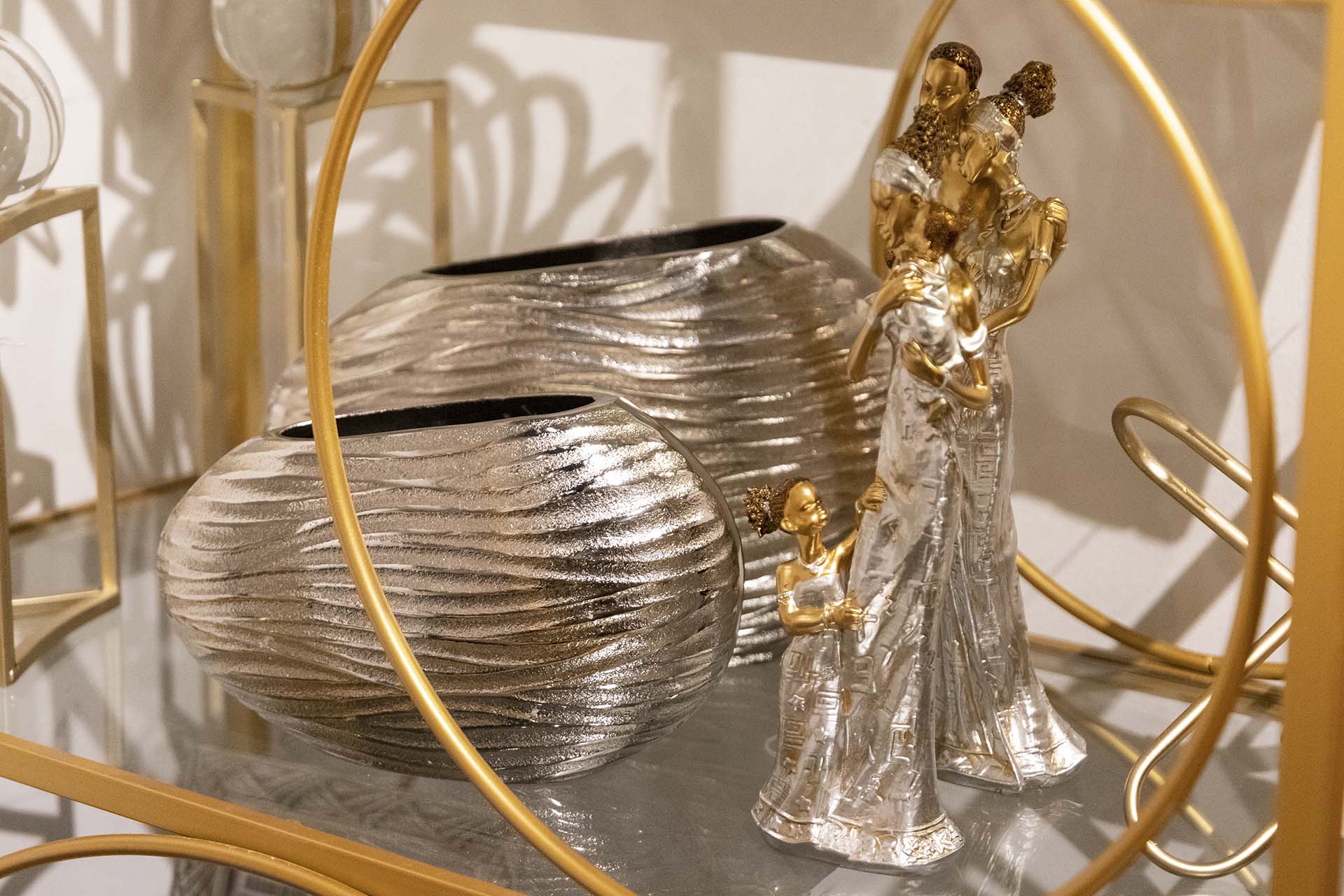 SILVER ALUMINUM VASE 25x9x15 CM