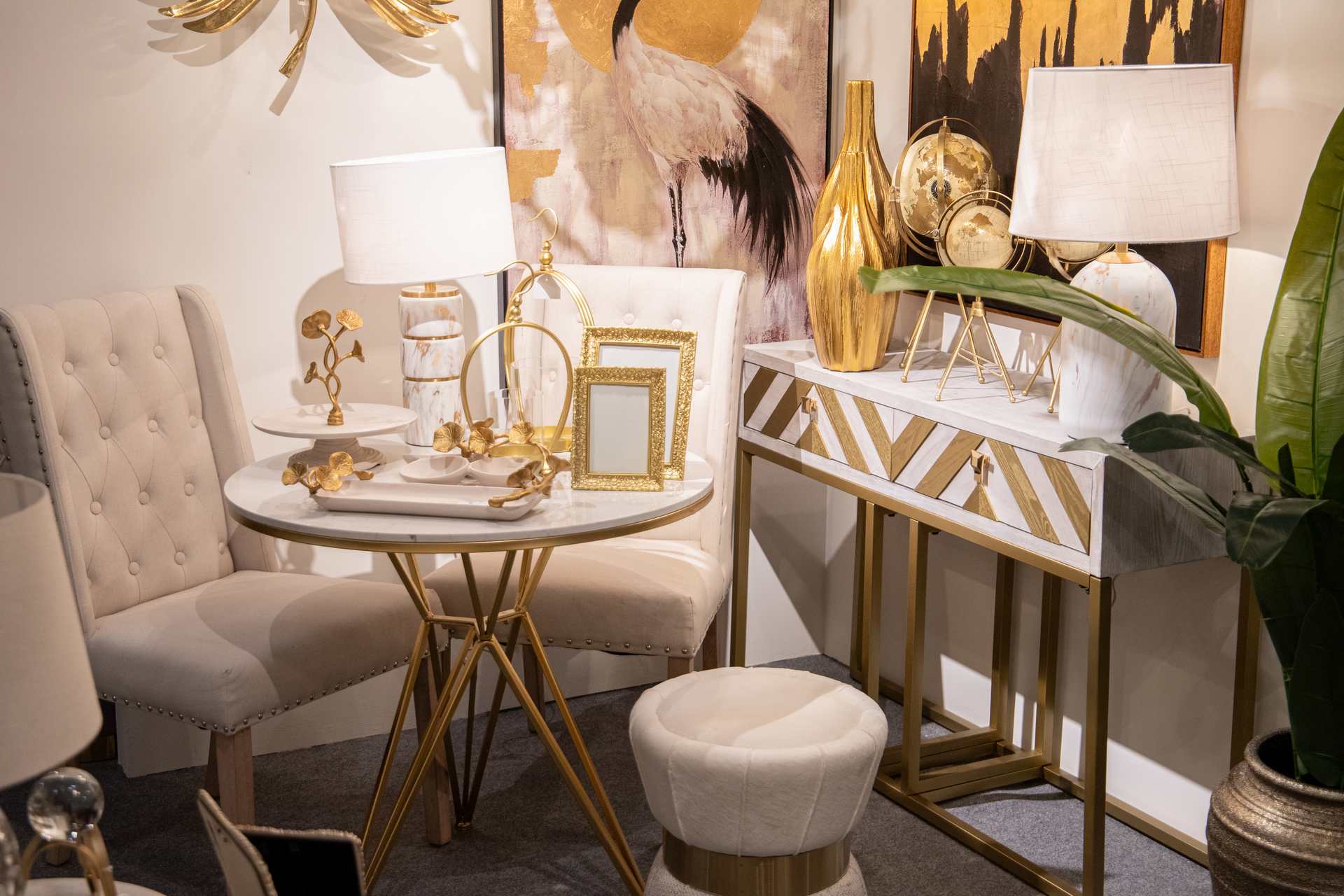 CENTRO DE MESA ALUMINIO BLANCO DORADO 28x28x28 CM