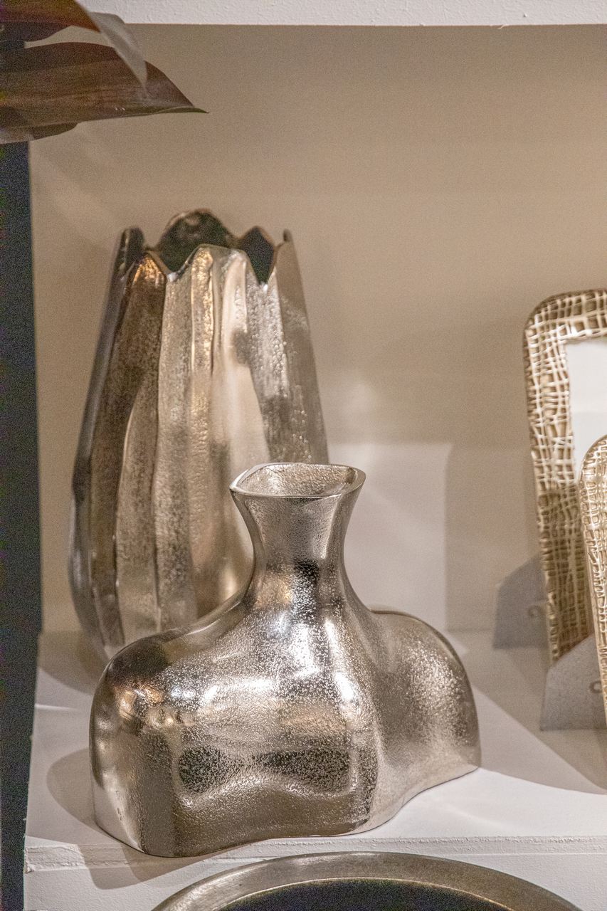 SILVER ALUMINUM VASE 16x16x29 CM