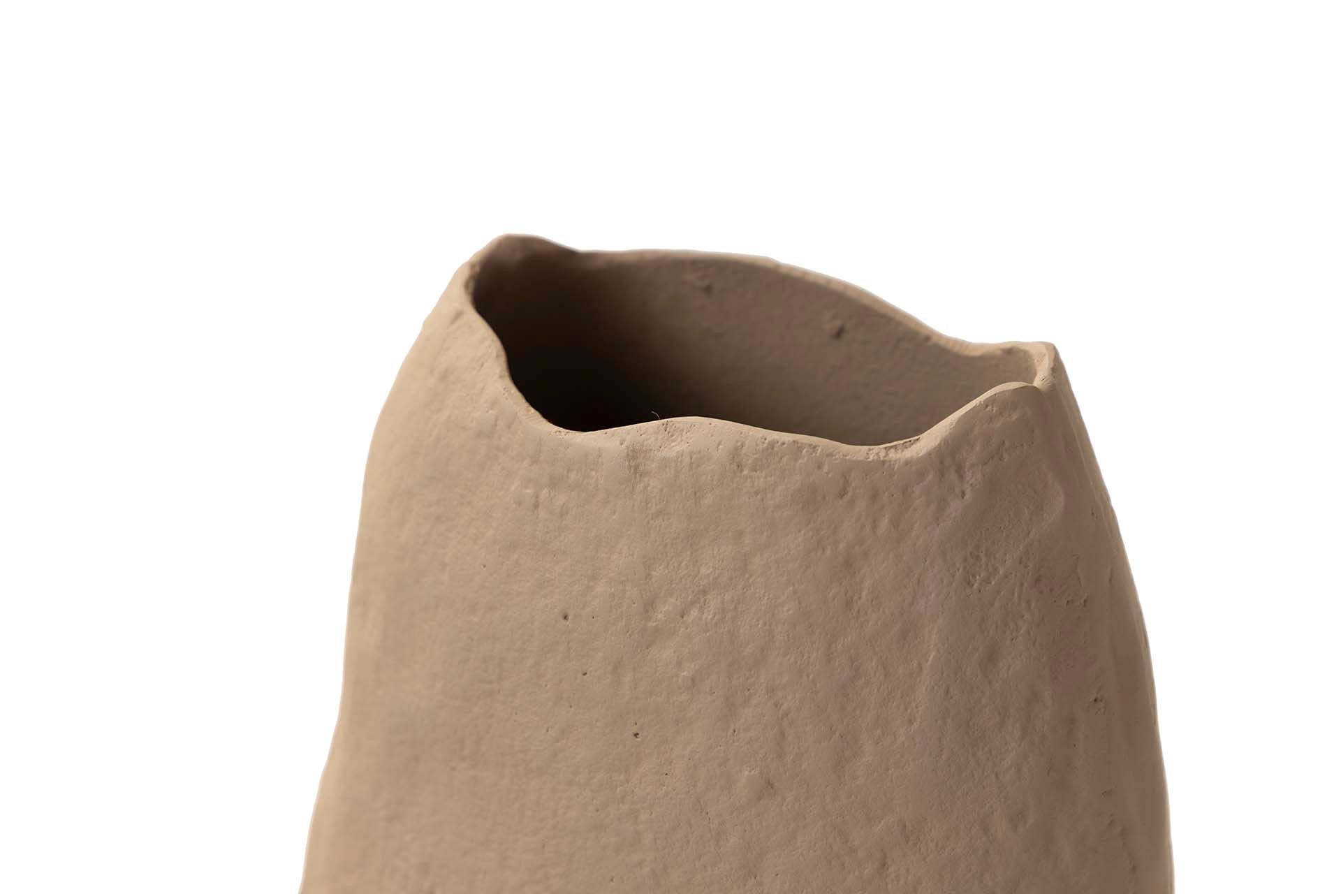 BEIGE ALUMINUM VASE 21x11x33 CM