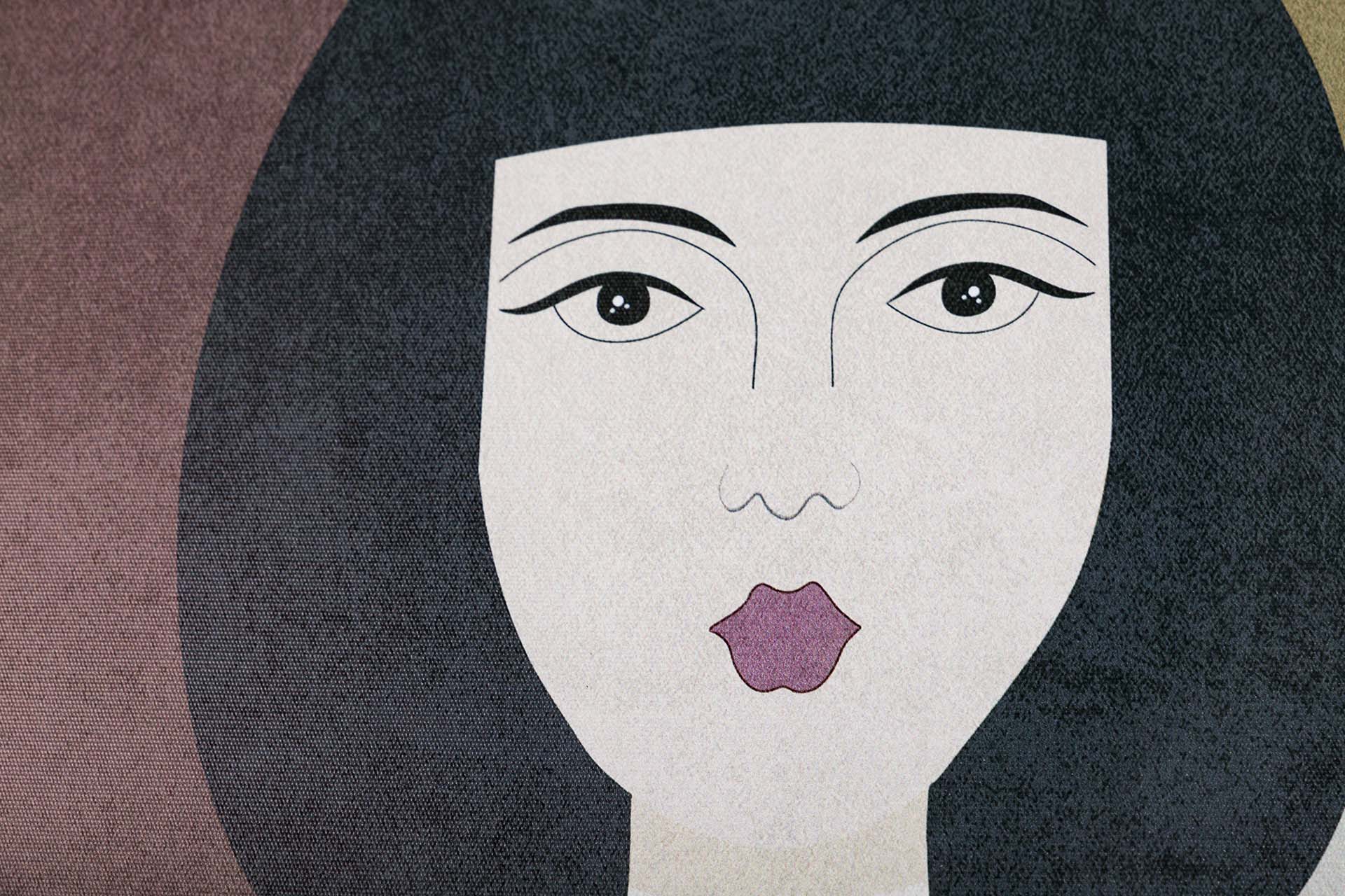 MOLDURA DE MDF MULHER 2 VARIADOS 60x2x90 CM - Mín. 2 peças