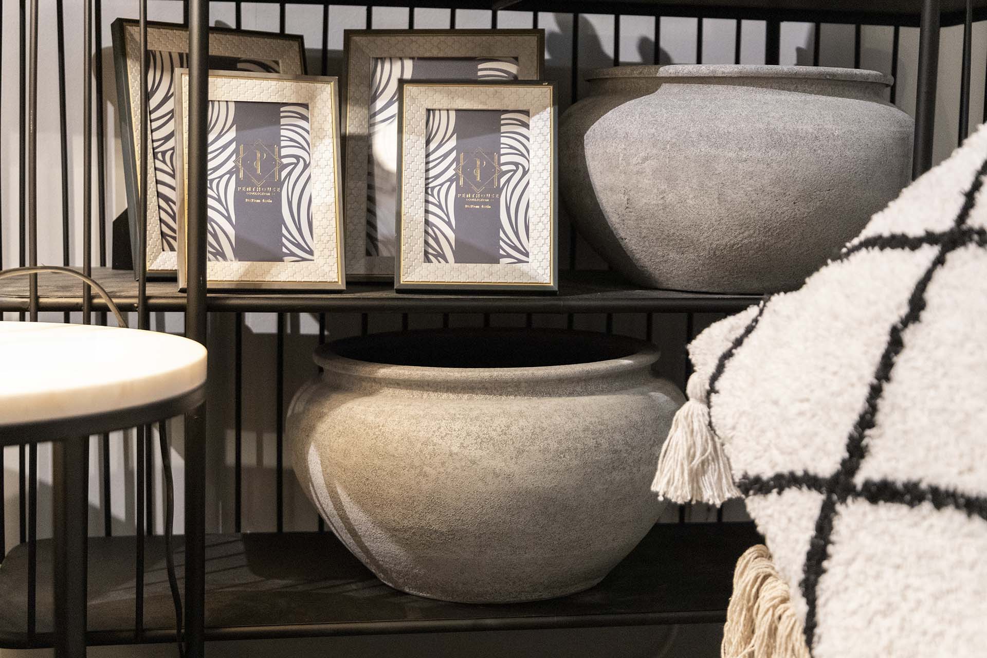 JARDINEIRA DE CERÂMICA CINZA 40x40x35 CM