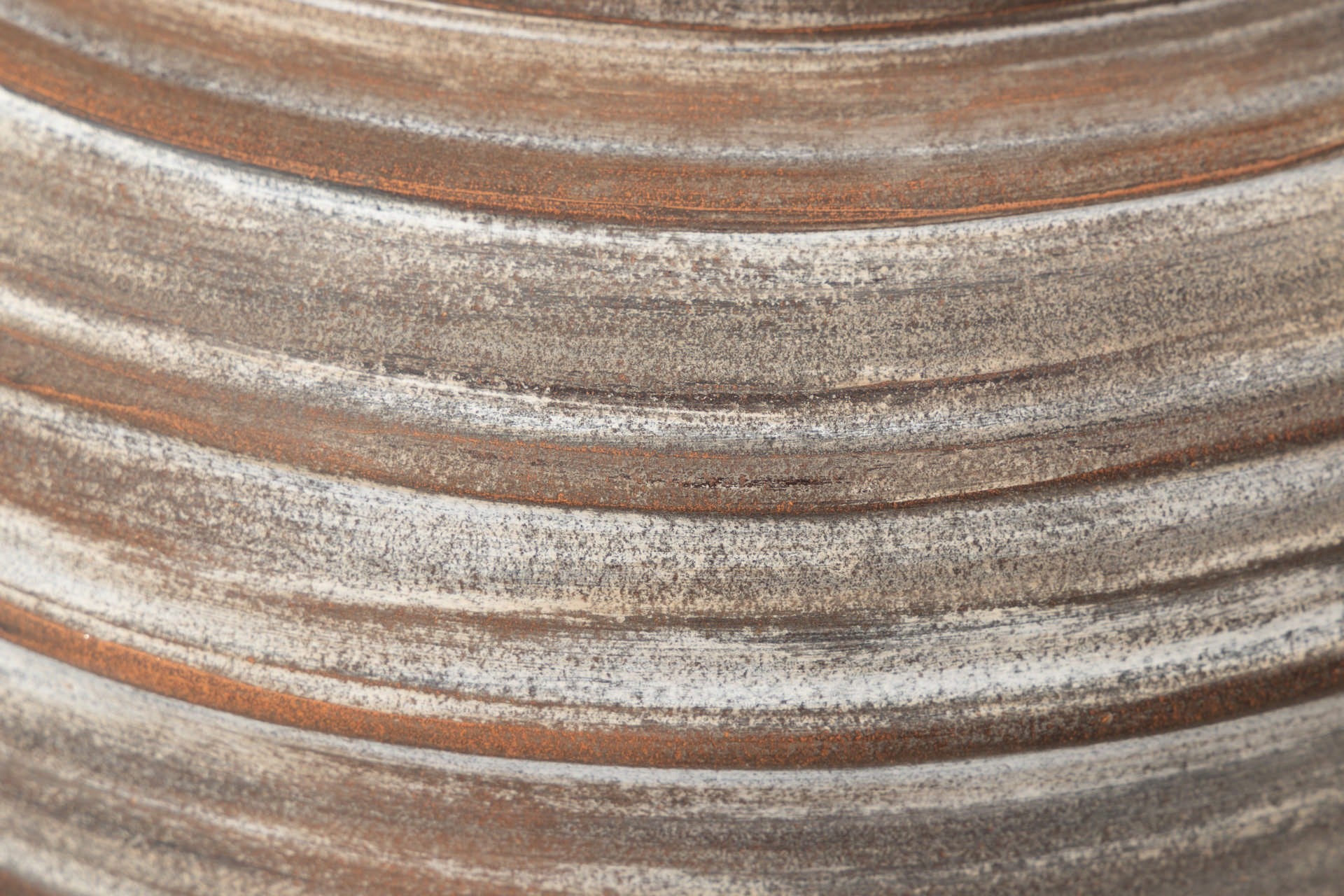 BROWN CERAMIC PLANTER 44x44x52 CM