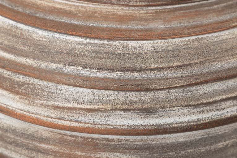 JARDINEIRA DE CERÂMICA MARROM 44x44x52 CM