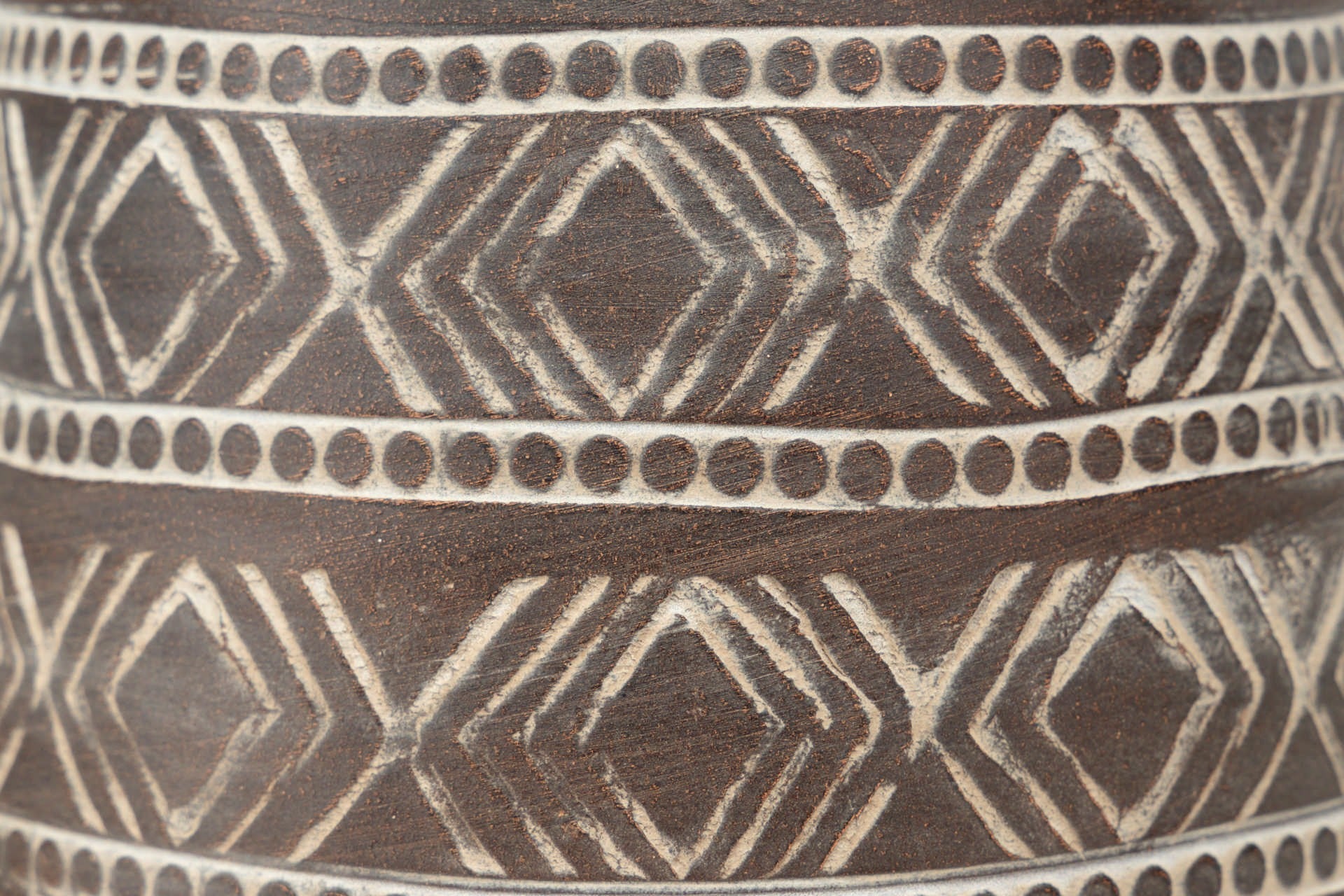 BROWN CERAMIC VASE 19x19x30 CM