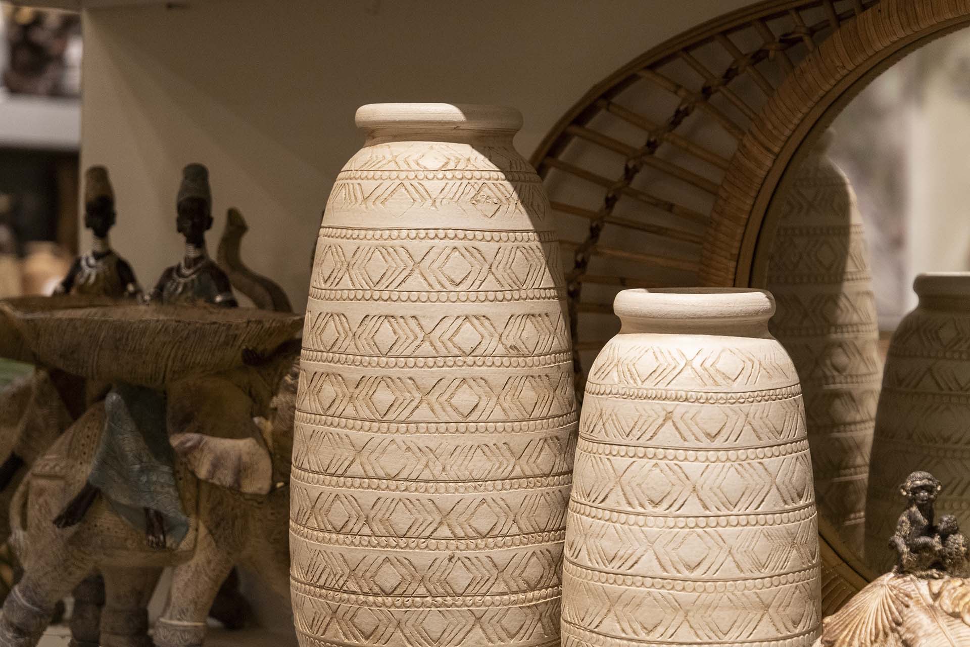 JARRON CERAMICA BEIGE 19x19x30 CM
