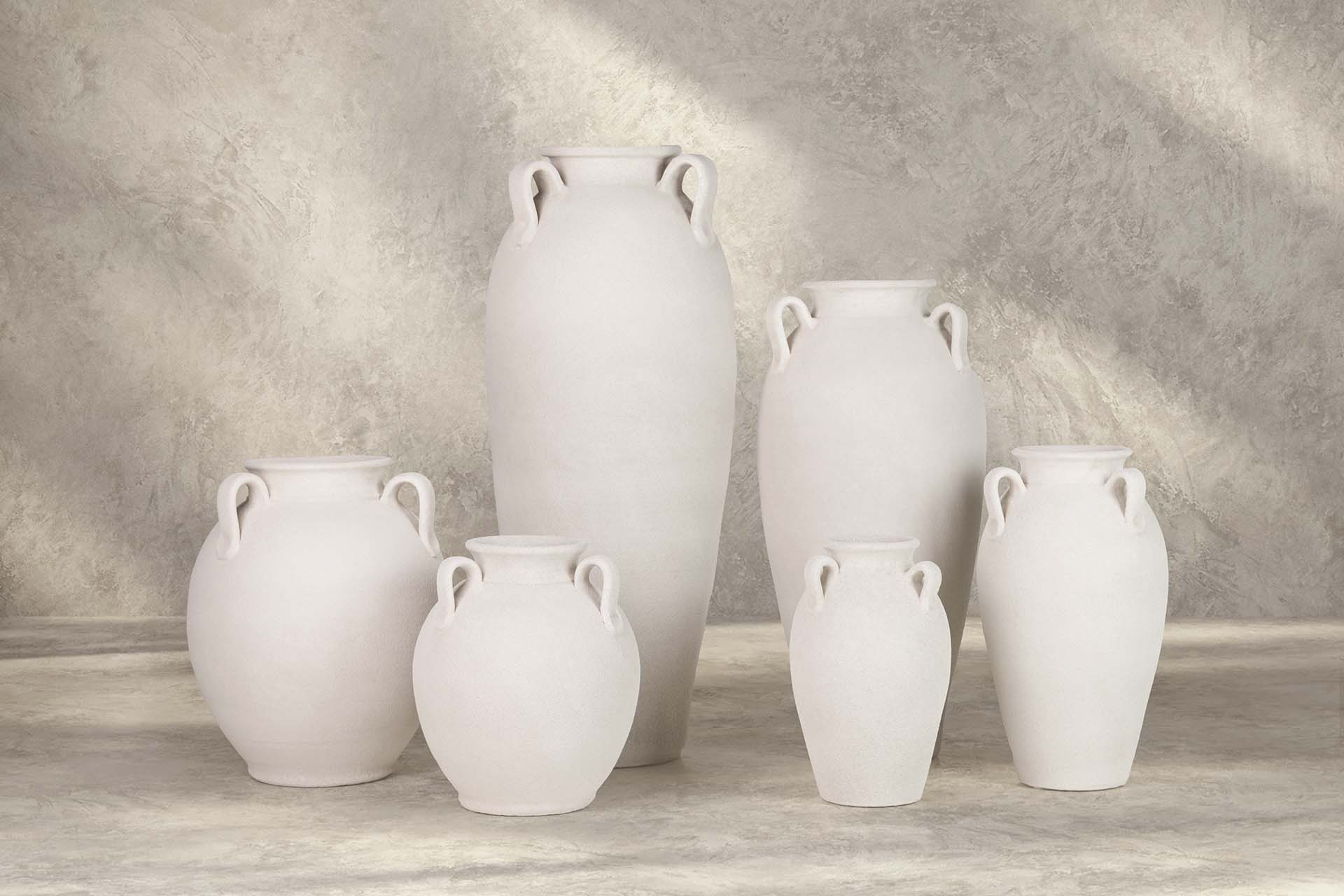 WHITE CERAMIC VASE 35x35x40 CM