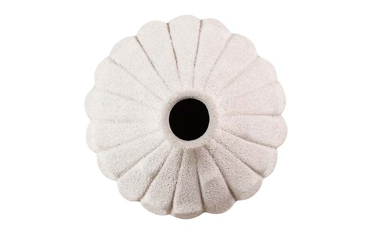 BEIGE CERAMIC VASE 17x17x22 CM