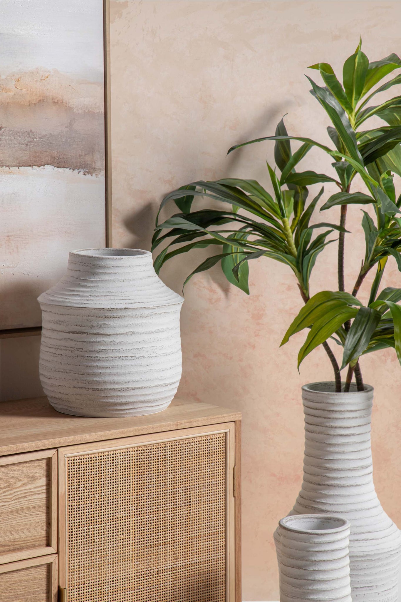 WHITE CERAMIC VASE 30x30x32 CM