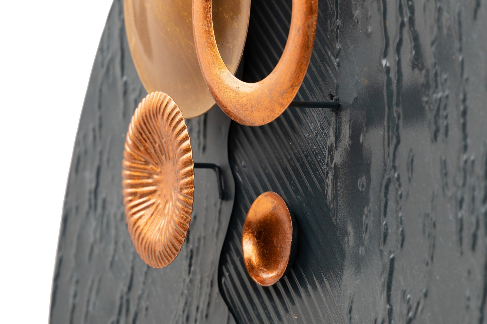 METAL WALL DECORATION 60x8x82 CM