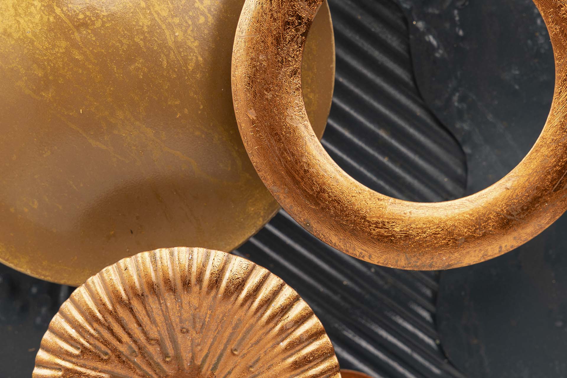 METAL WALL DECORATION 60x8x82 CM