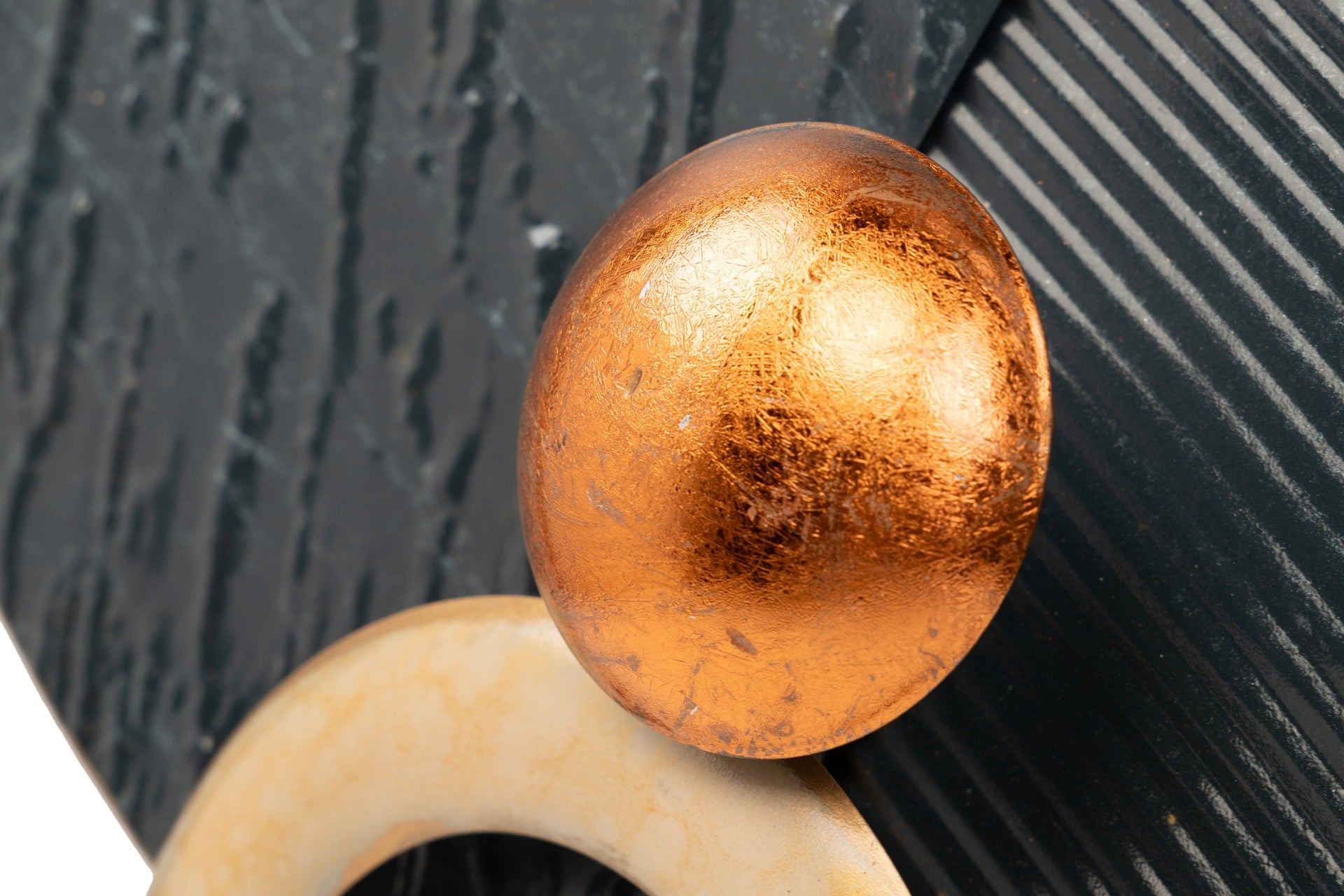 METAL WALL DECORATION 60x8x82 CM