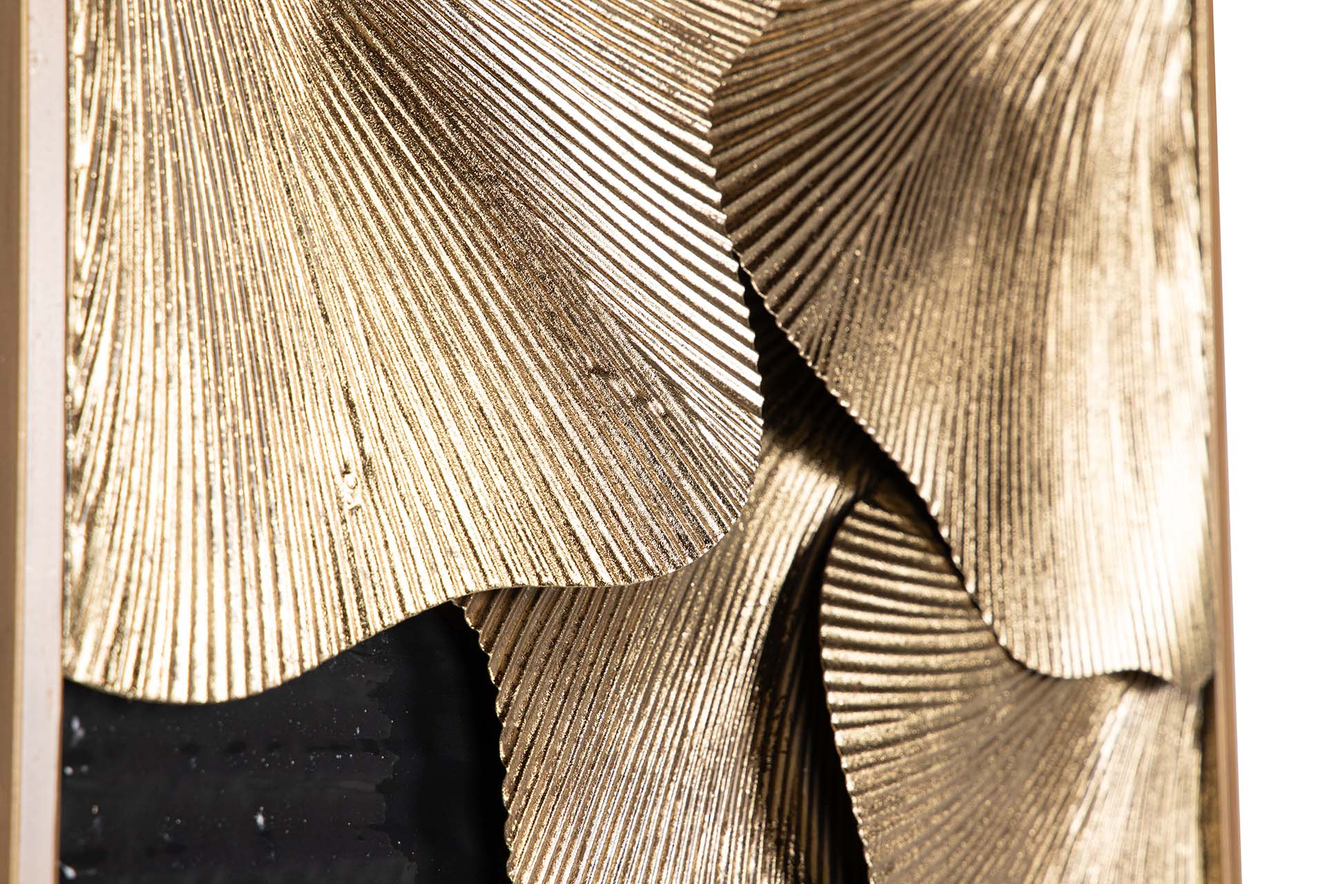 ORNAMENTO DE PAREDE DE METAL PRETO DOURADO 42x6x74 CM
