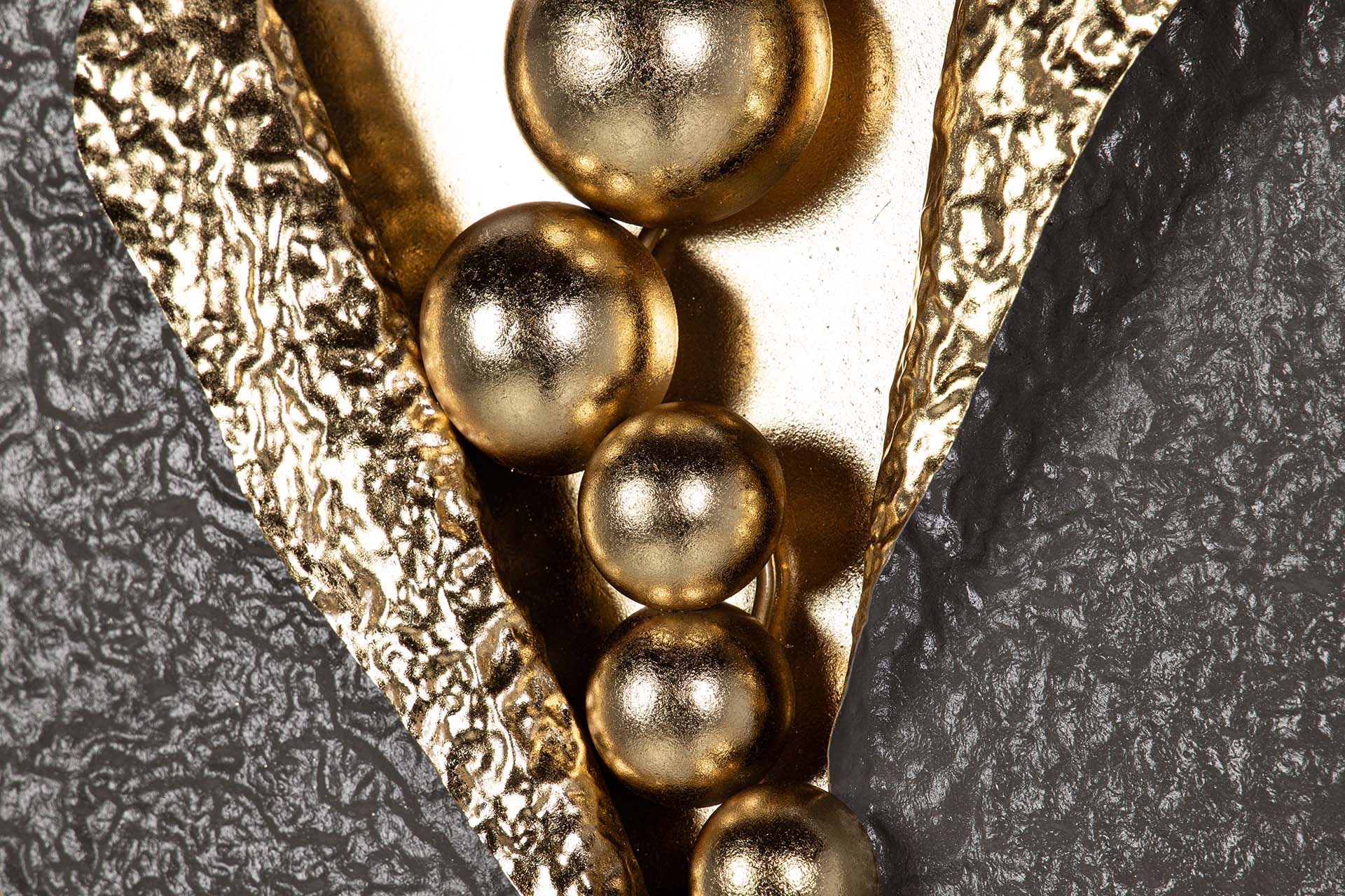ORNAMENTO DE PAREDE DE METAL PRETO DOURADO 62x8x100 CM