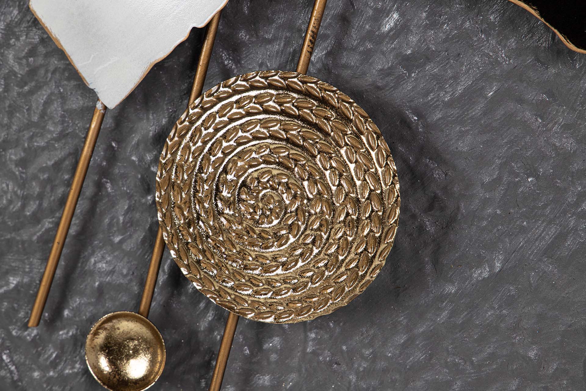 DECORAÇÃO DE PAREDE DE METAL PRETO CINZA 51x7x74 CM