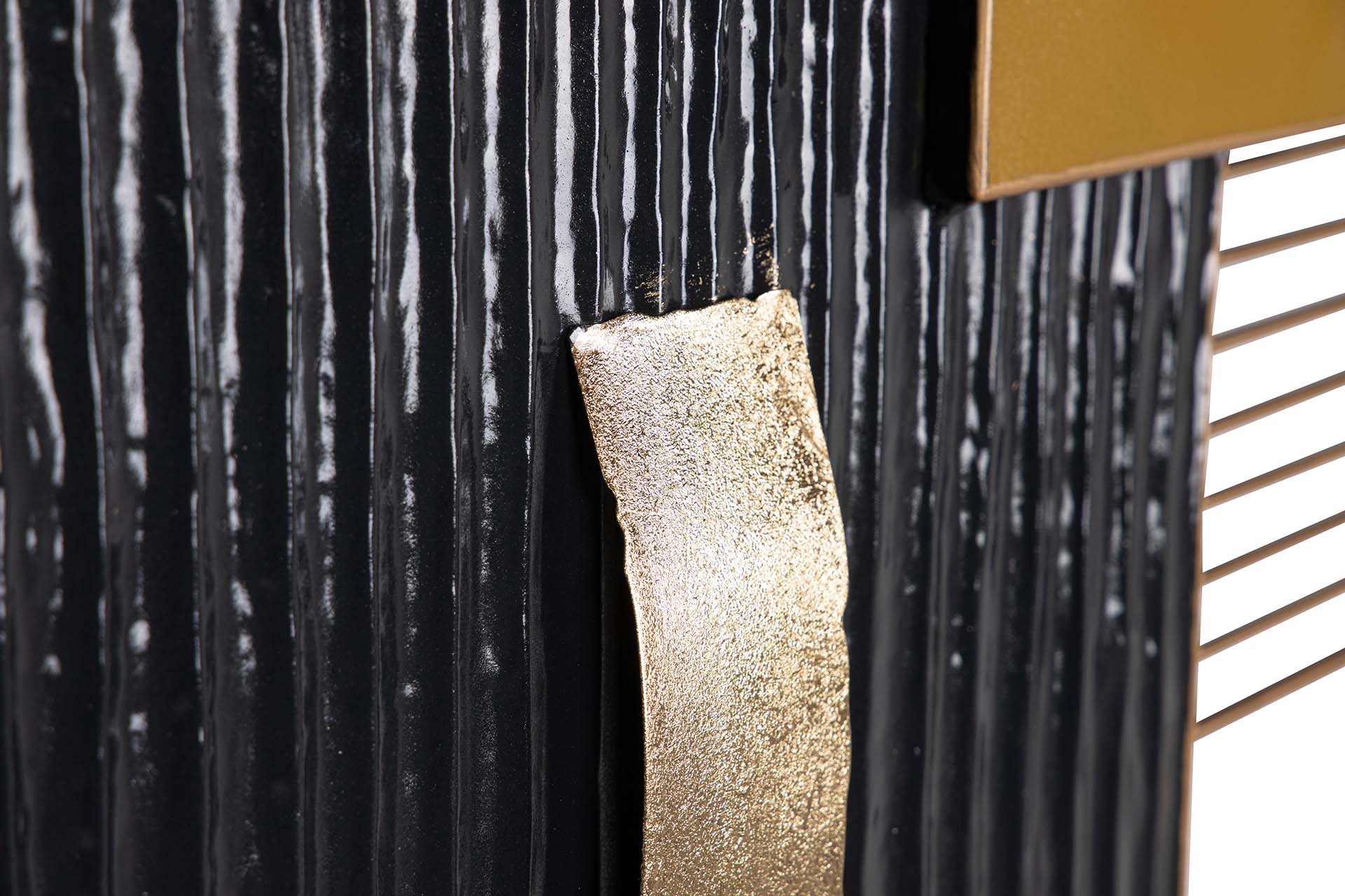 DECORAÇÃO DE PAREDE DE METAL PRETO E BRANCO 88x5x60 CM