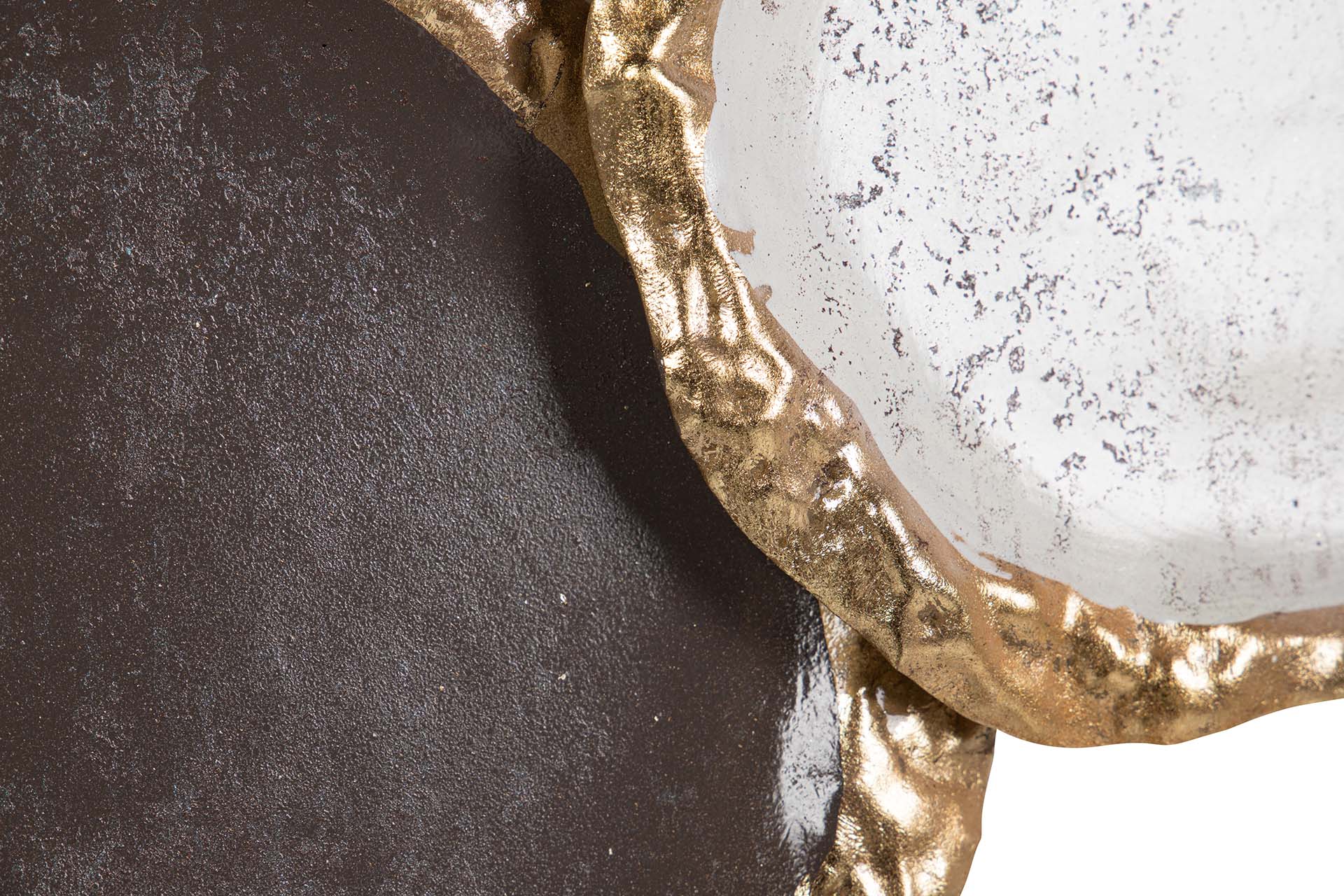 ORNAMENTO DE PAREDE DE METAL BRANCO MARROM 82x6x50 CM