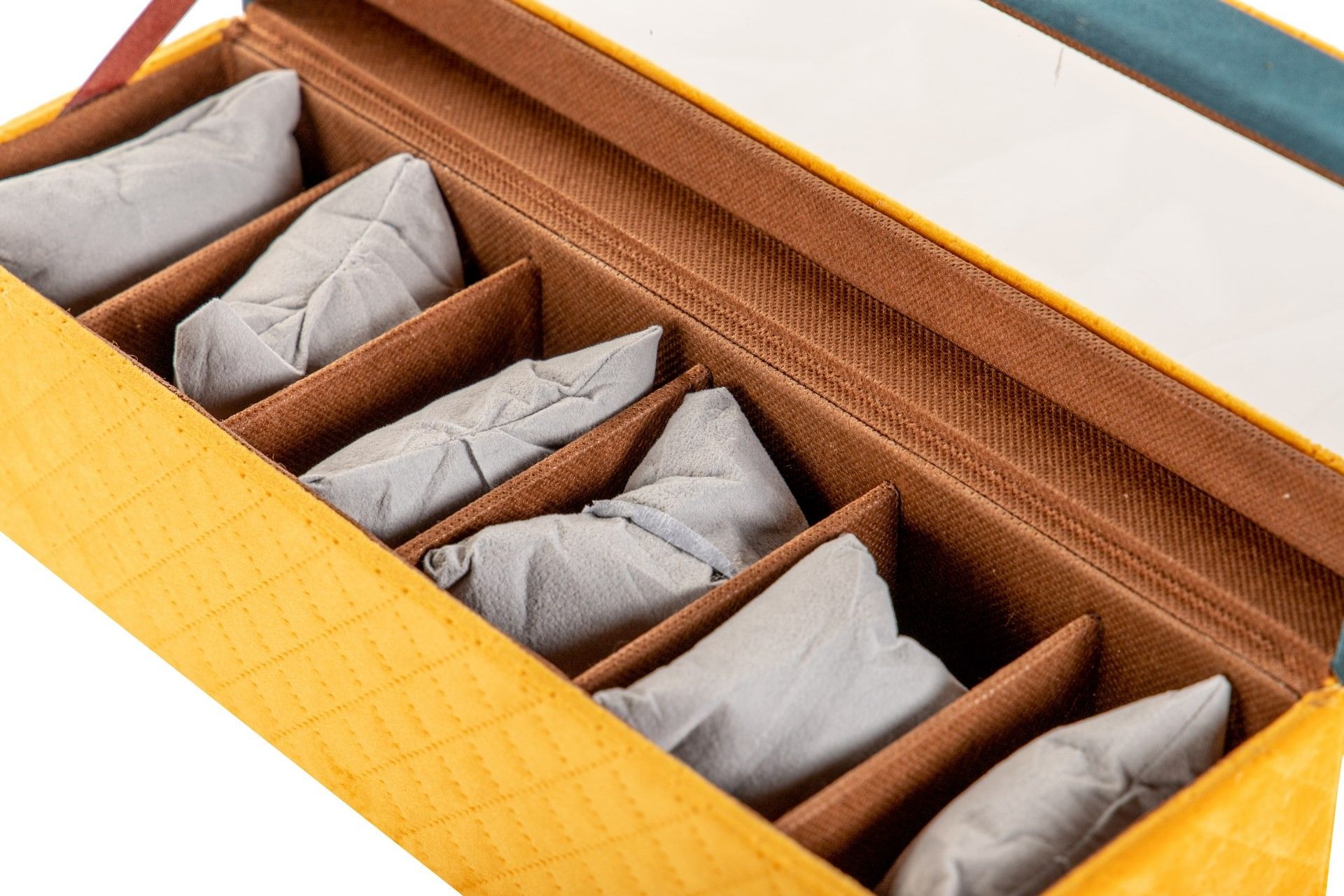 BOX OF 6 VELVET PU WATCHES 32x10x10 CM