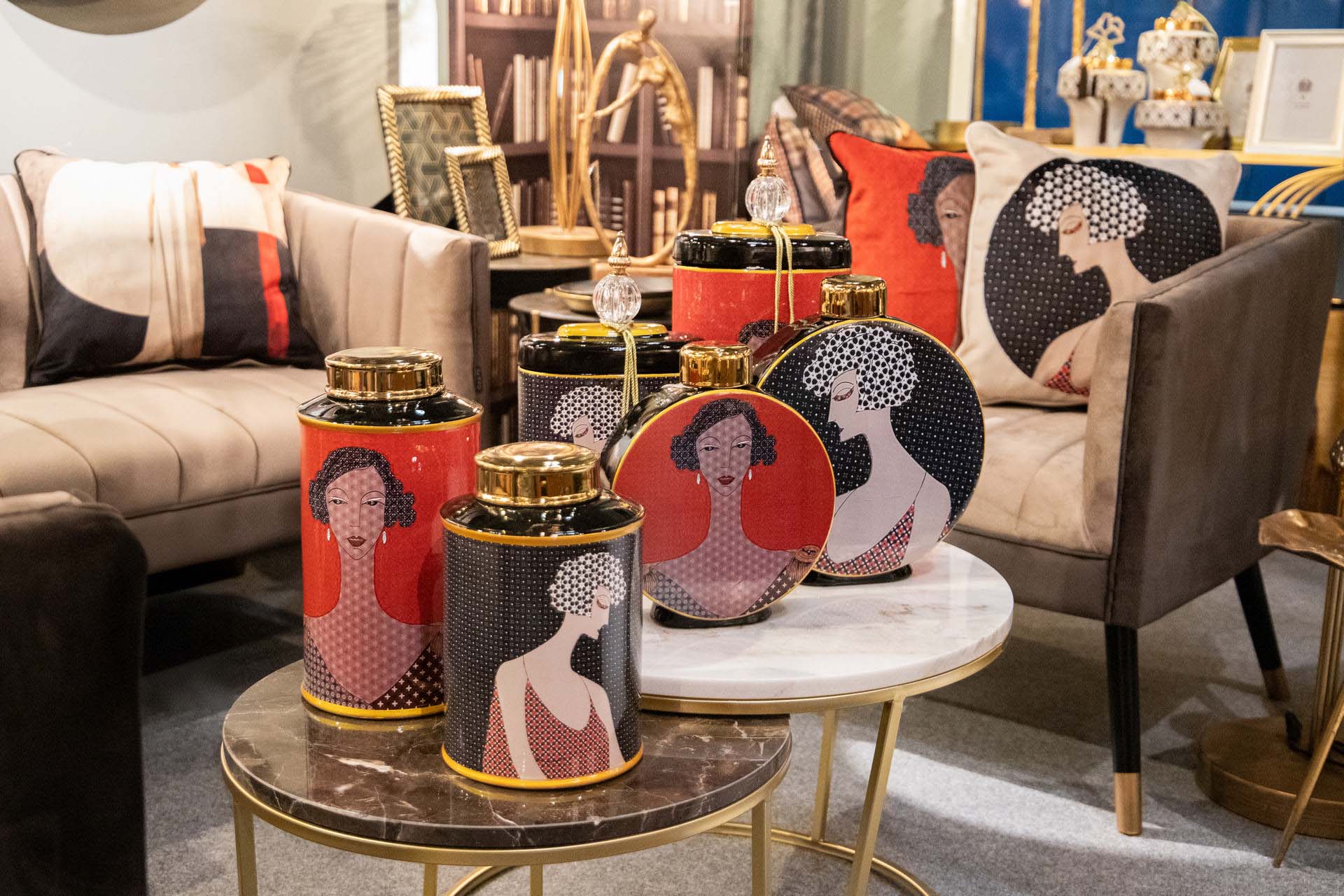 TIBOR CERAMICA MUJER 17x17x32 CM