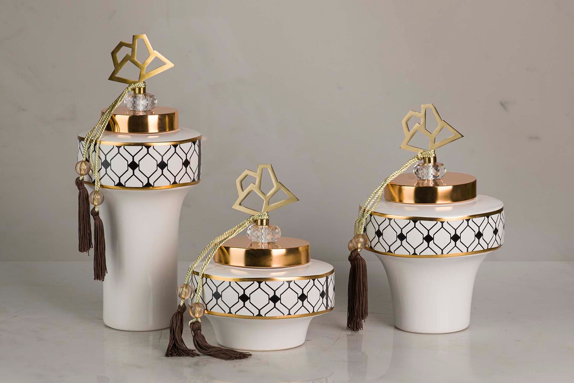 GEOMETRIC CERAMIC TIBOR 16x16x37 CM