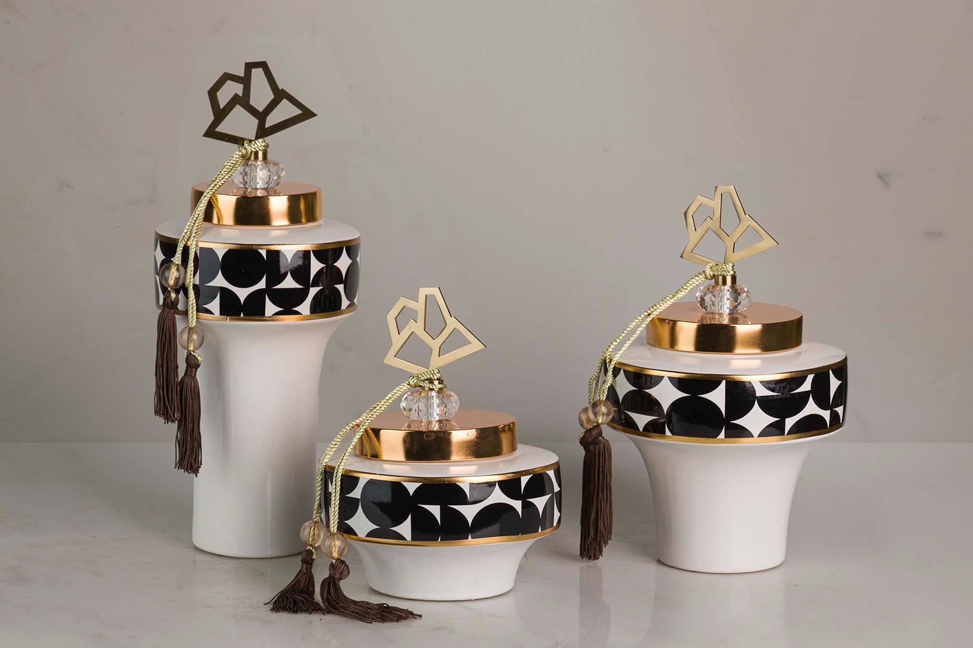 GEOMETRIC CERAMIC TIBOR 19x19x27 CM