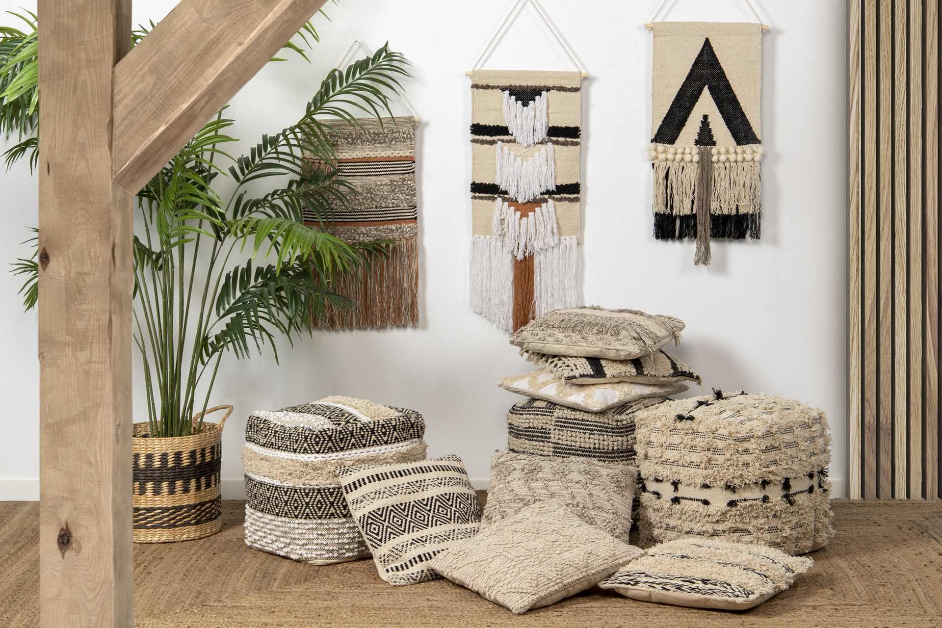 ADORNO PARED TEJIDO A MANO 40x2x75 CM