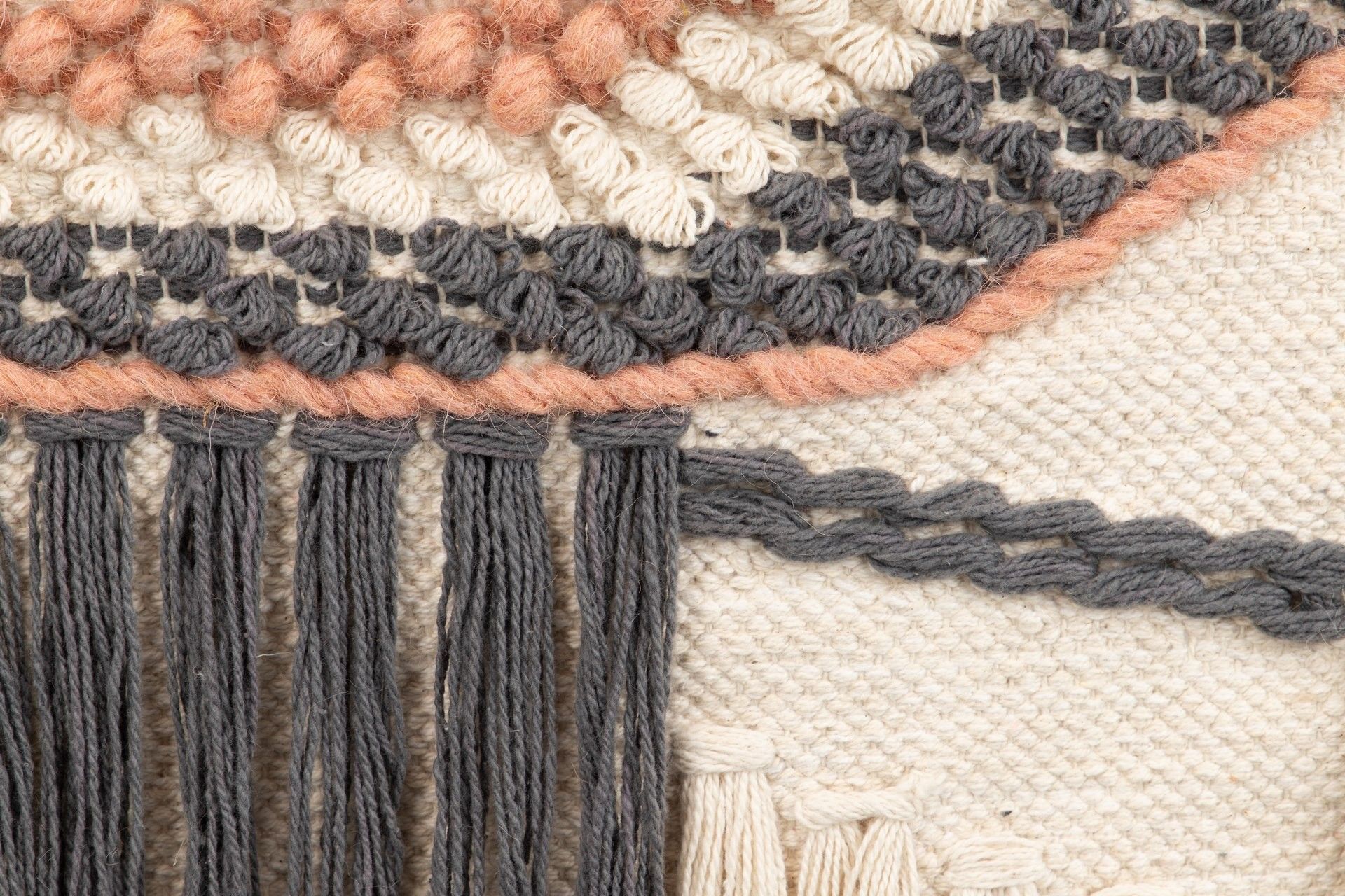 HAND-WOVEN WALL DECORATION 35x2x75 CM