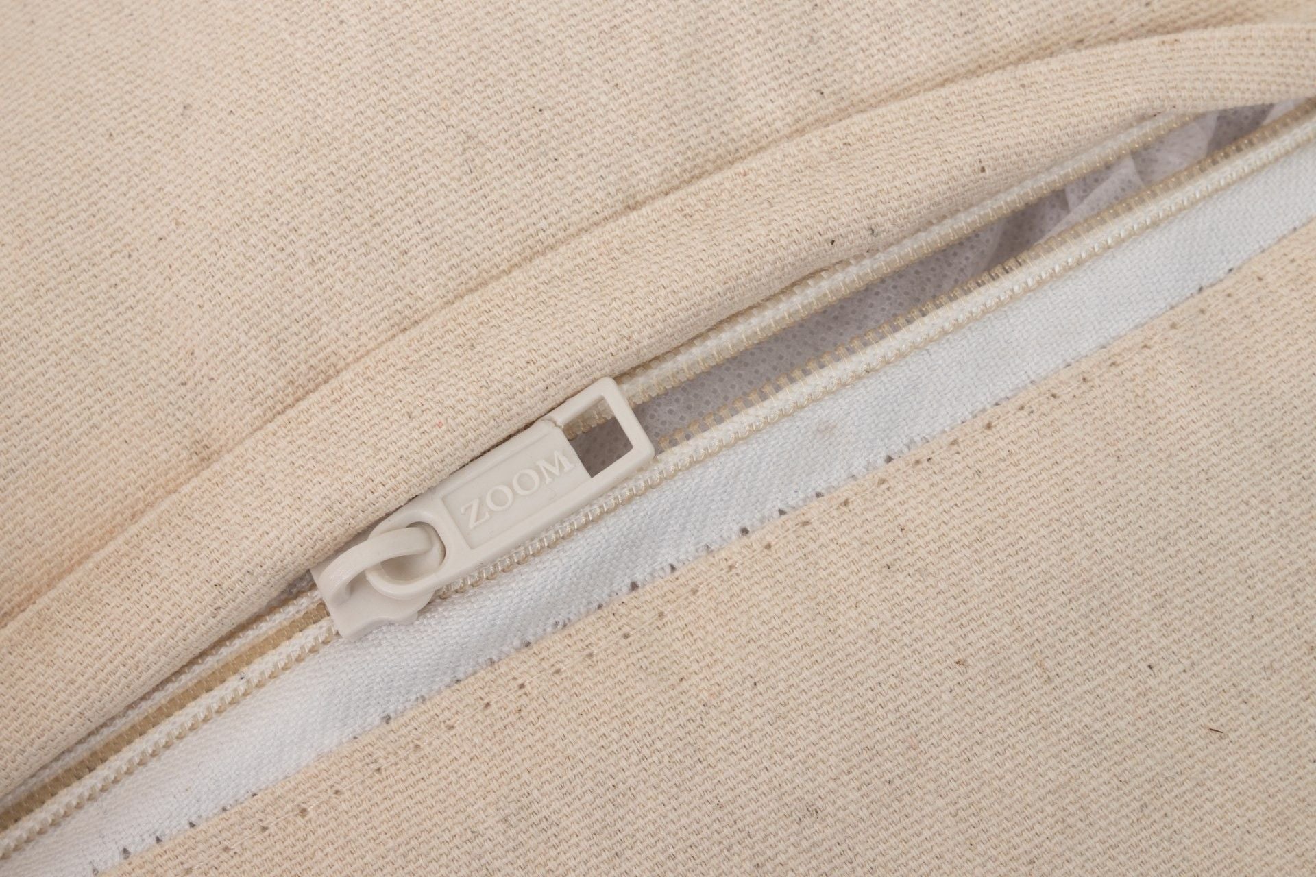 COJIN TEJIDO A MANO 45x12x45 CM - Min.2 uds
