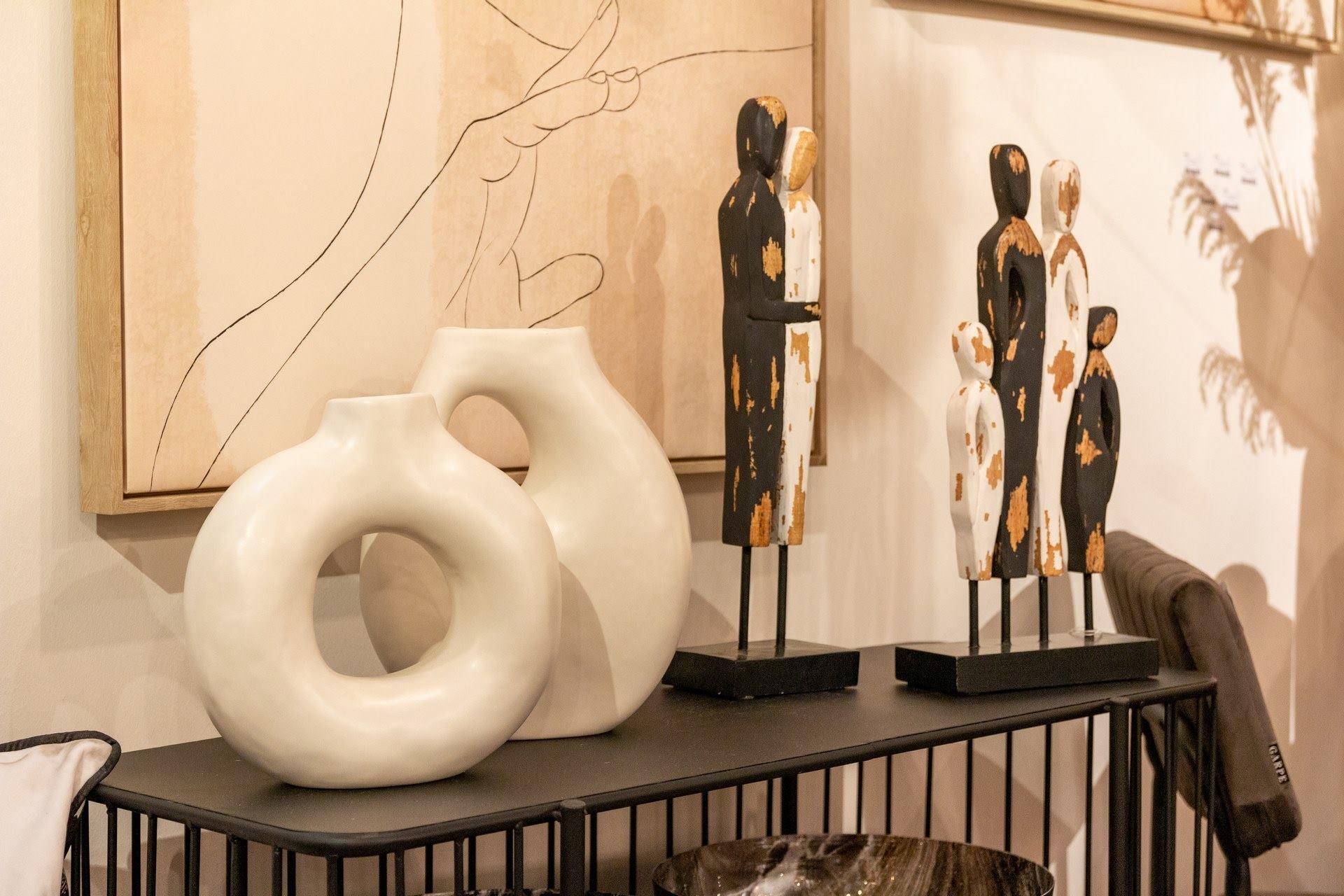 FIGURA FAMILIA METAL MADERA MANGO 22x9x46 CM