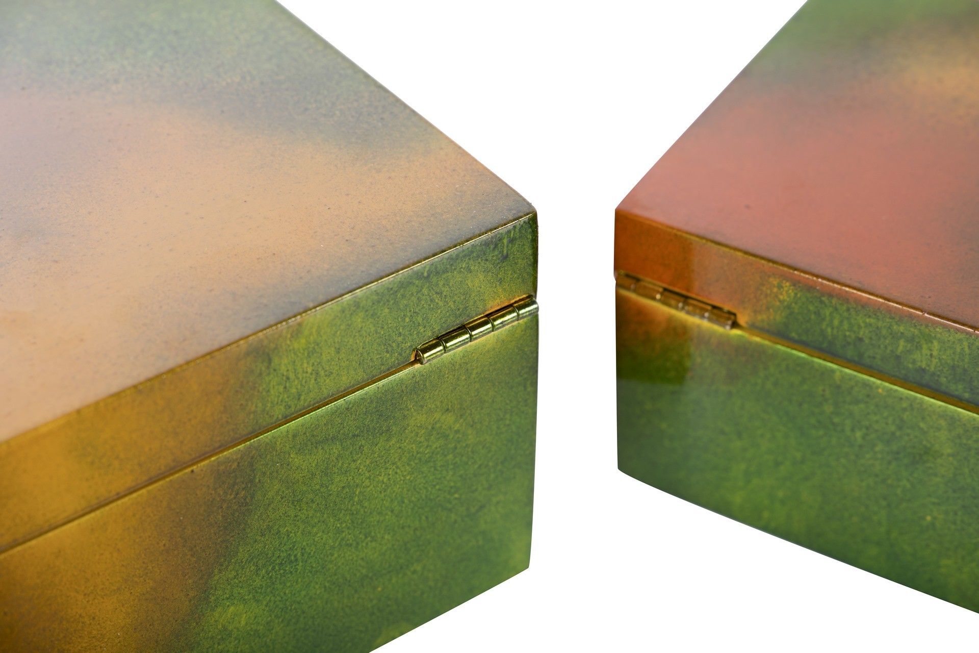 SET OF 2 GOLDEN GREEN WOODEN BOXES 25x15x11-20x12x8CM