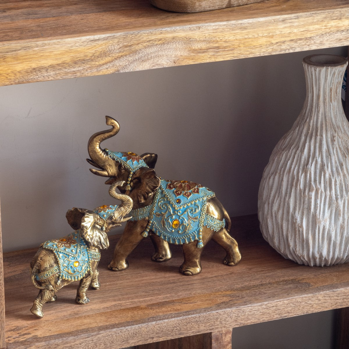 Elephant Gra.