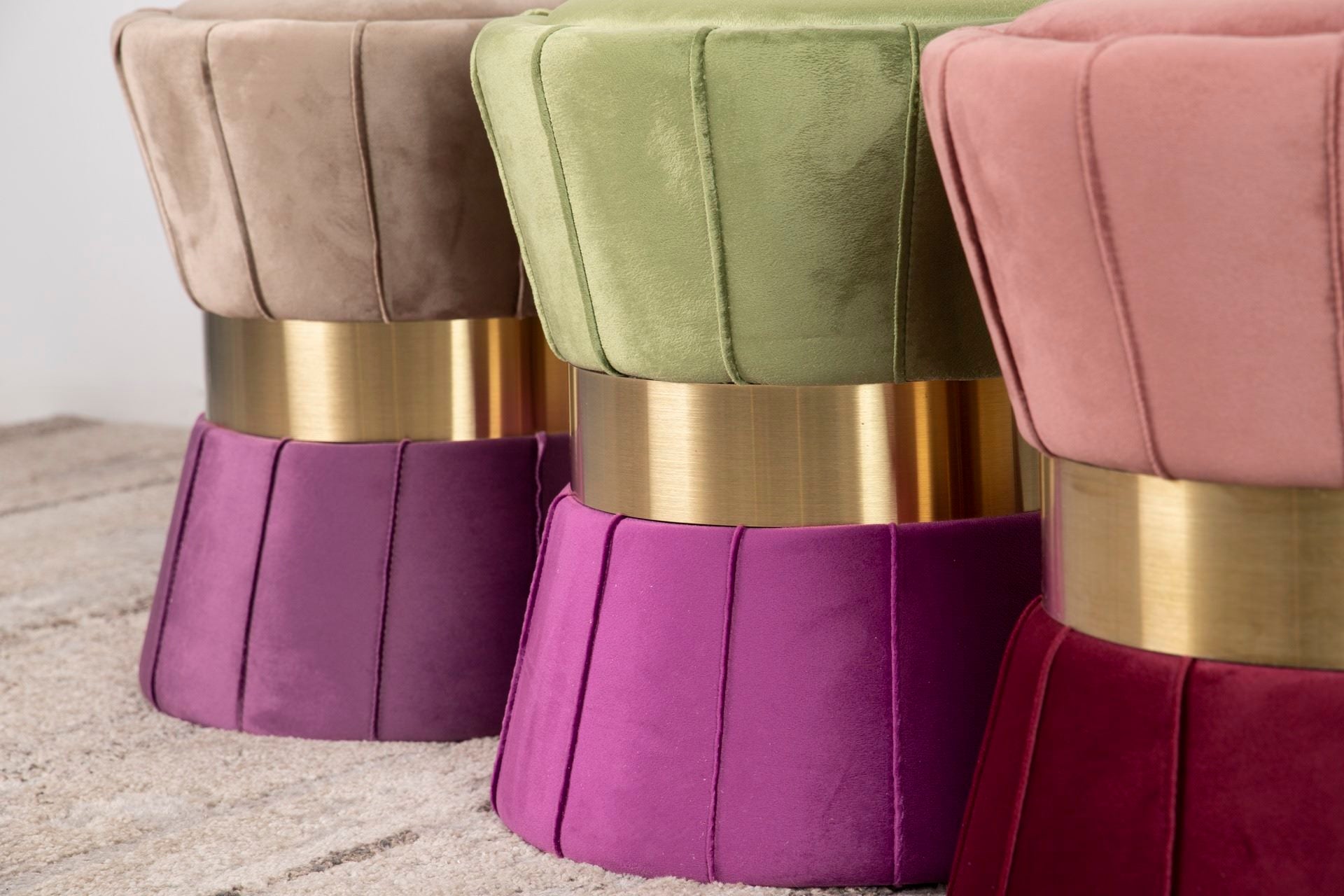 PUFF VELVET VERDE MORADO 40x40x44 CM