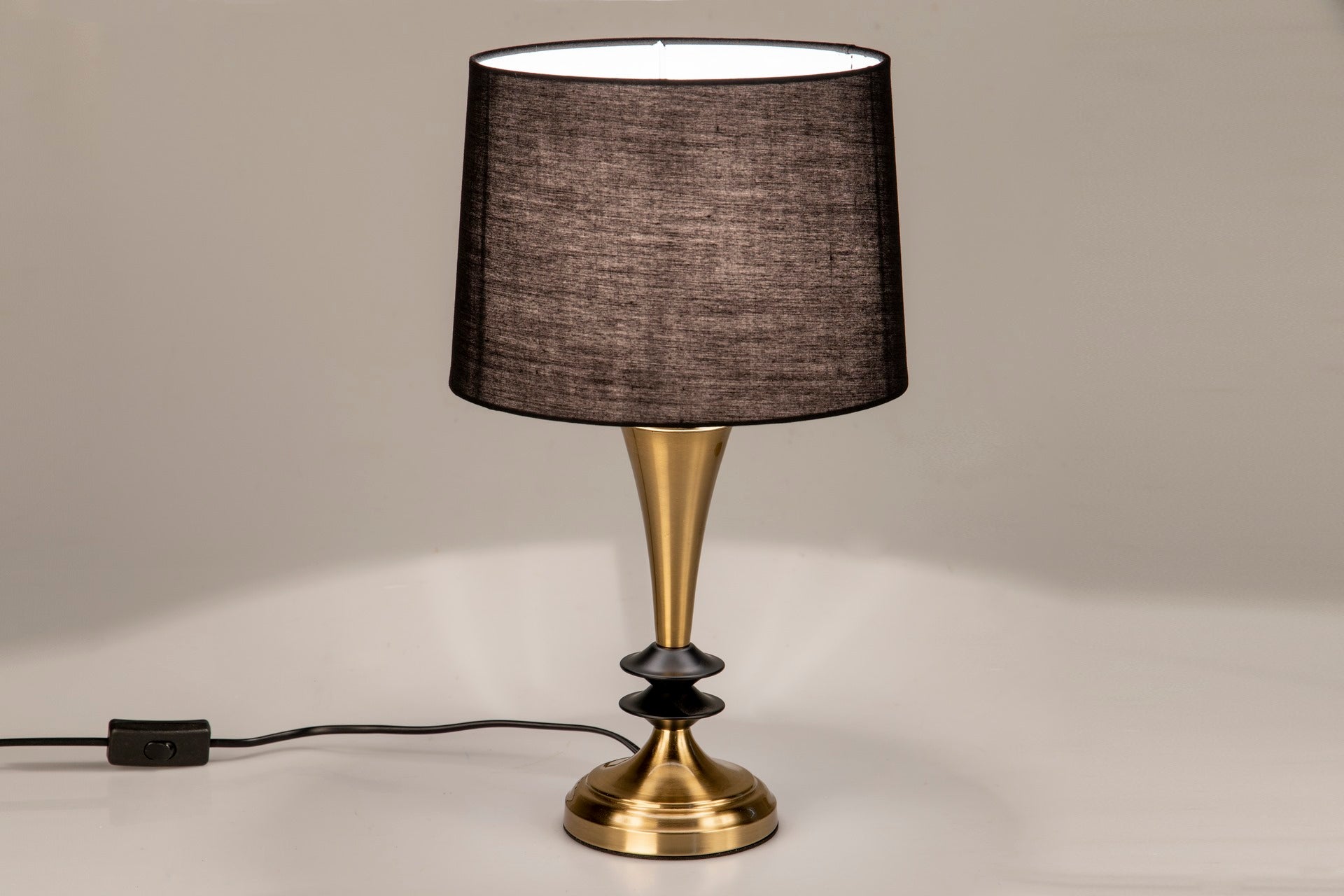 CANDEEIRO DE MESA DE METAL 25x25x45 CM