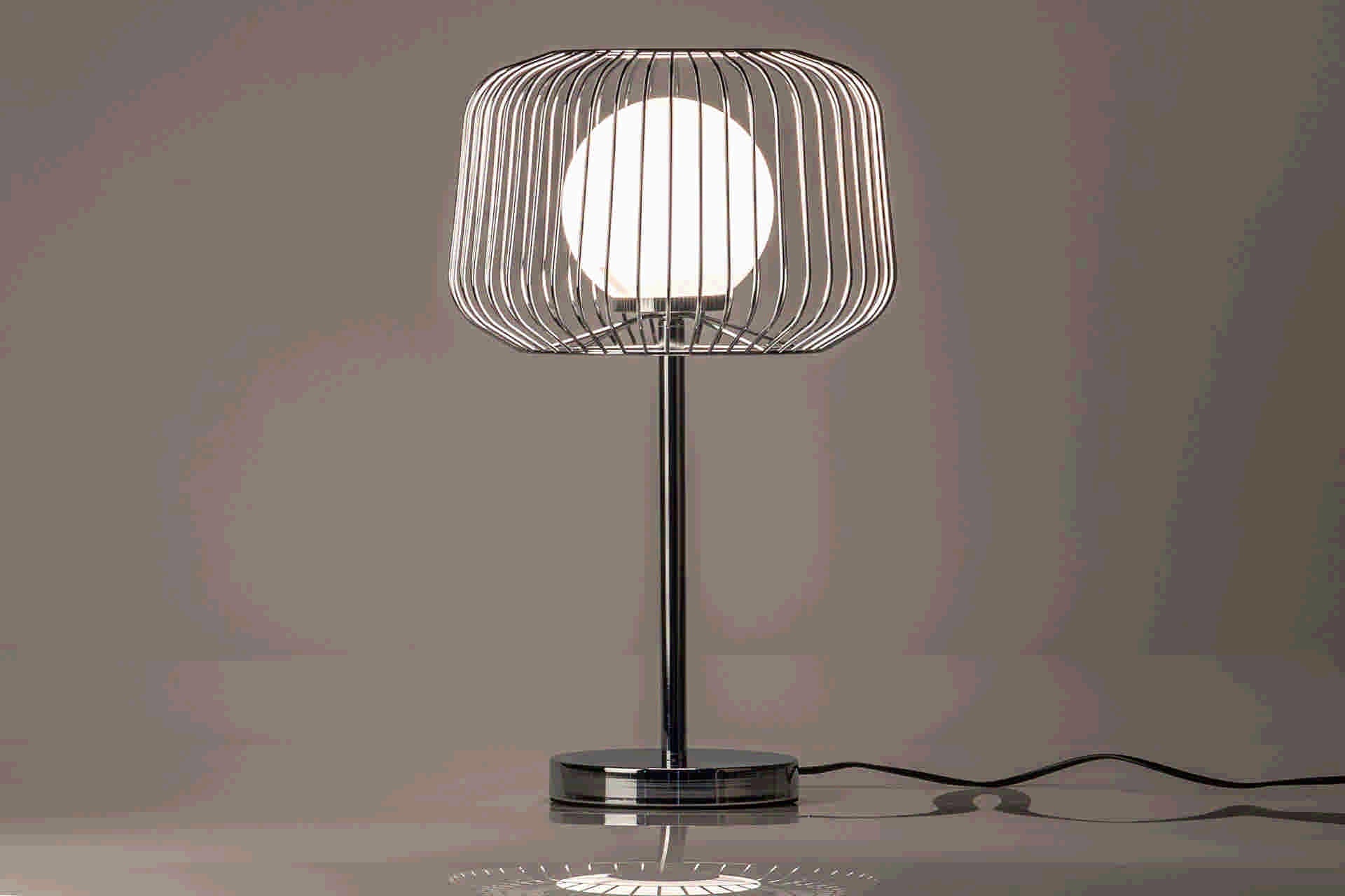 CANDEEIRO DE MESA DE METAL BRANCO PRATEADO 32x32x52CM
