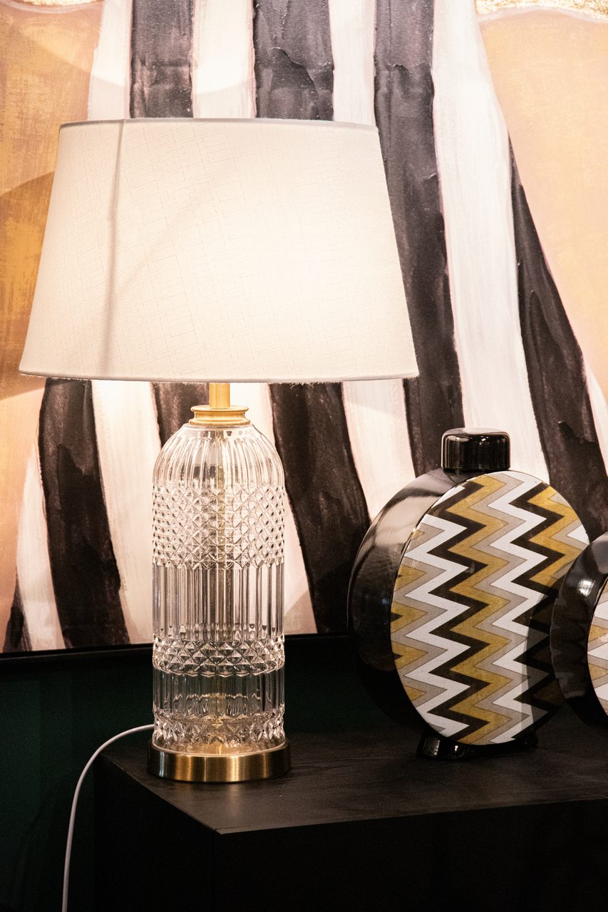 CANDEEIRO DE MESA DE VIDRO METALIZADO 38x38x62 CM