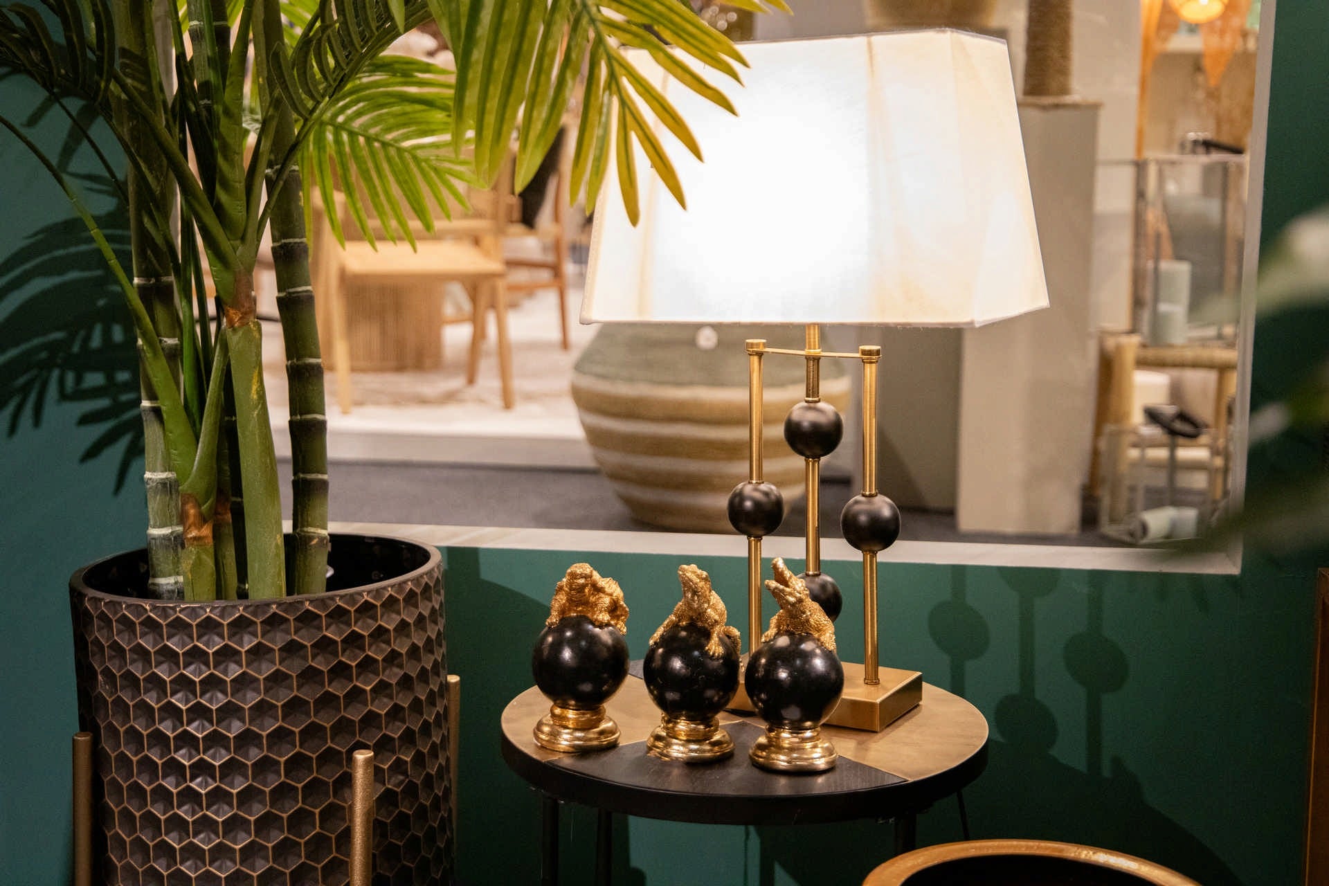 CANDEEIRO DE MESA DE METAL 28x22x55 CM