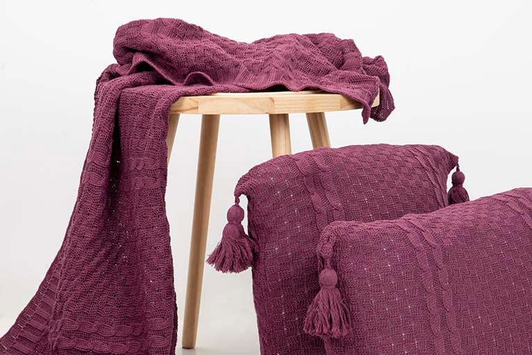 COJIN HILO BORLONES BERENJENA 50x15x50 CM - Min.2 uds