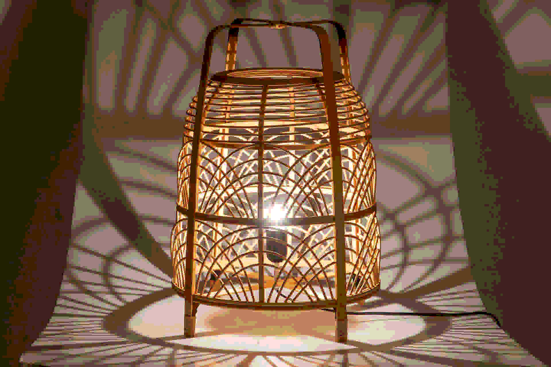 CANDEEIRO DE MESA DE BAMBU NATURAL 37x37x52 CM