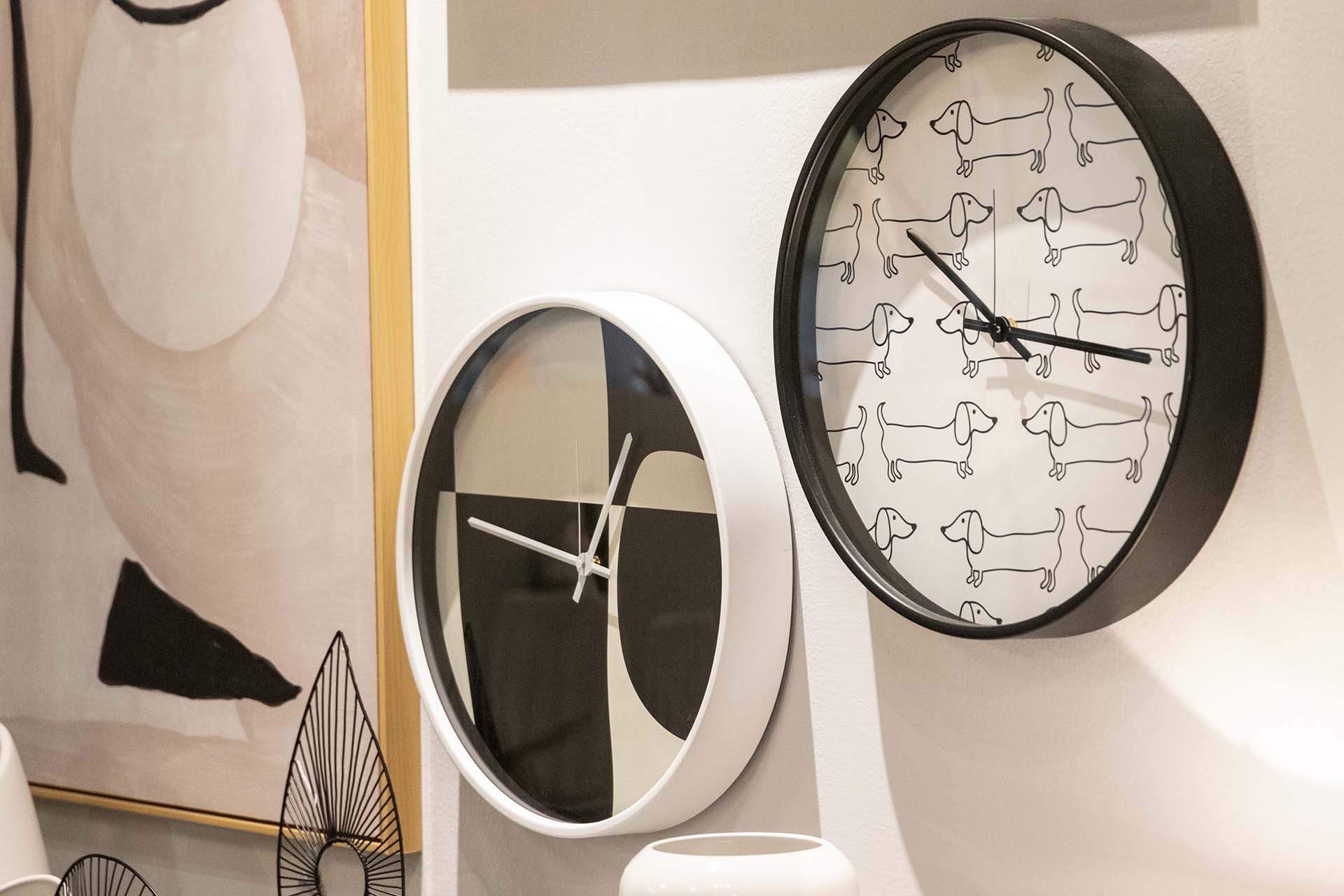 RELOJ PARED METAL BLANCO NEGRO 40x4,5X40 CM