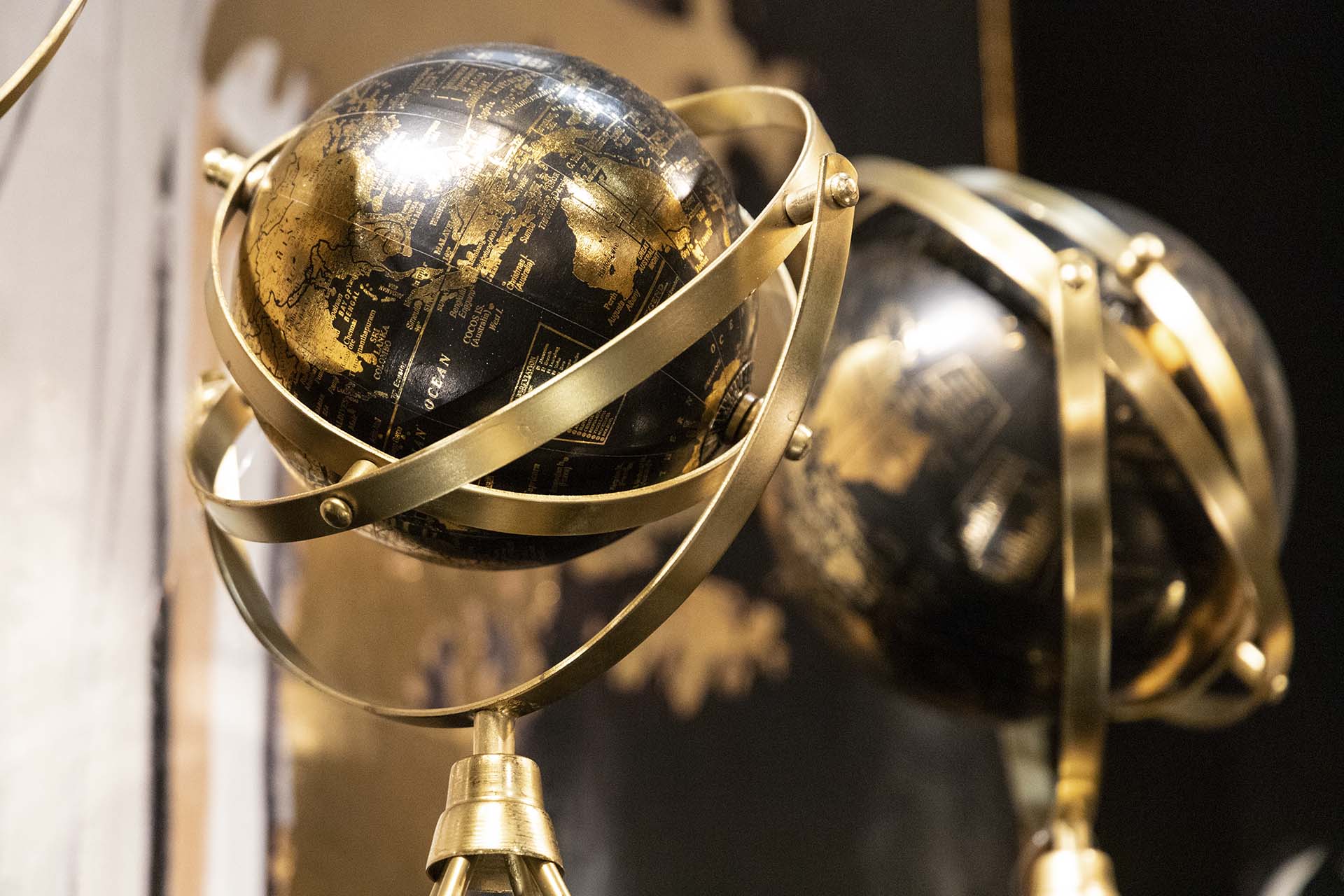 BOLA DEL MUNDO DECORACION 20x20x48 CM