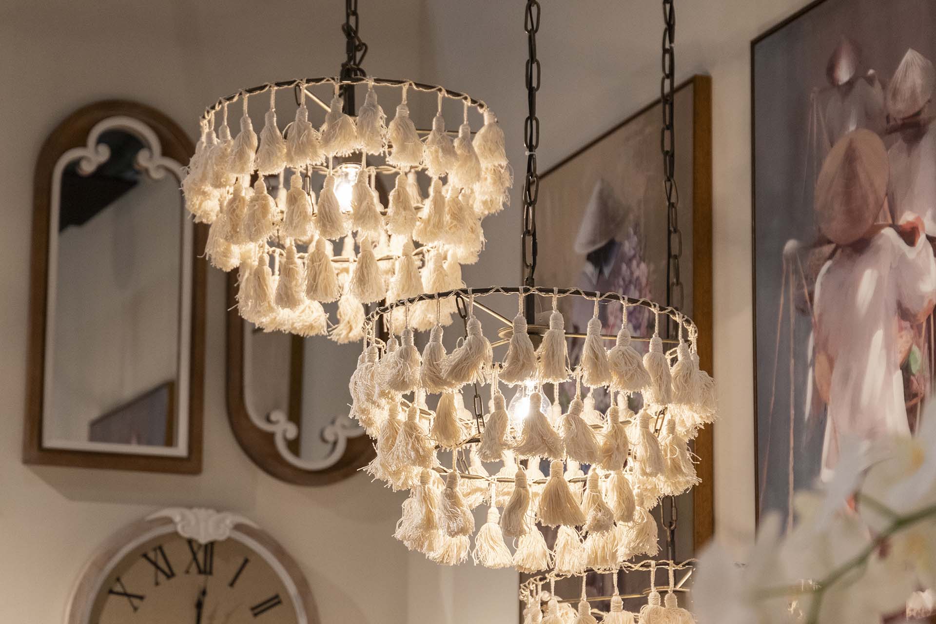 BEIGE TASSEL CEILING LAMP 45x45x146 CM