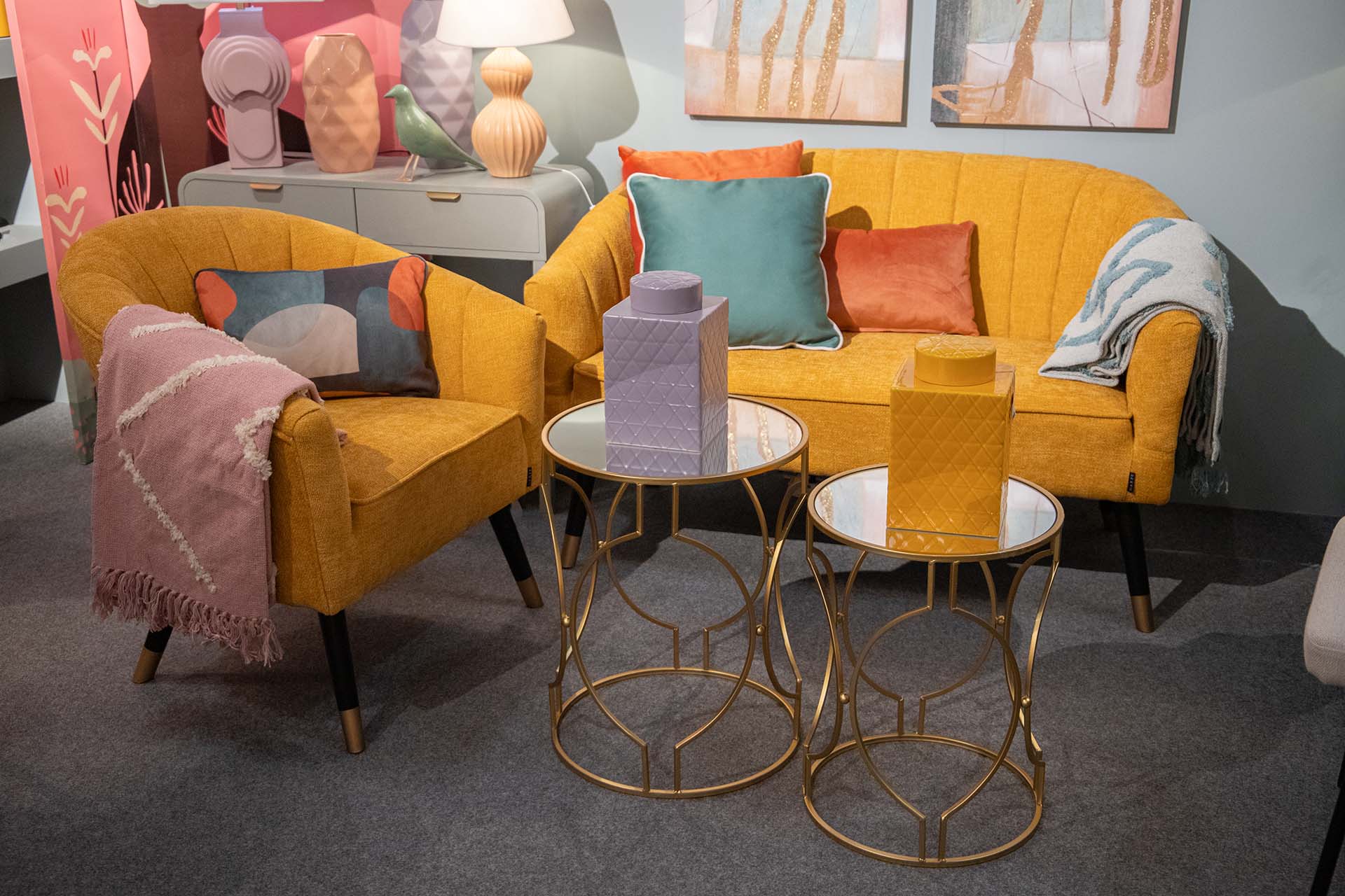 YELLOW CHENILLE ARMCHAIR 70x72x80 CM