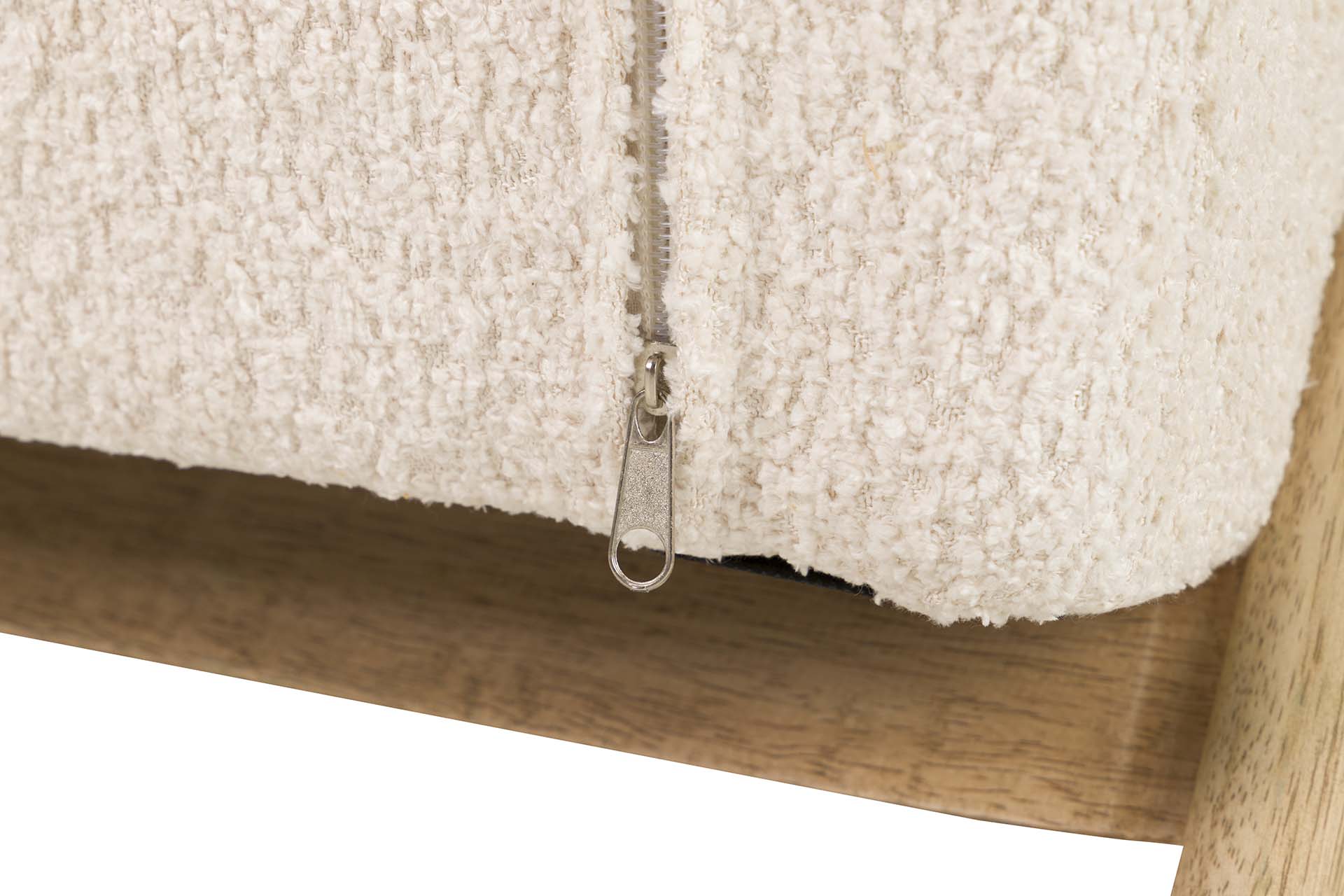 WHITE BOUCLE SOFA 134x76x85 CM