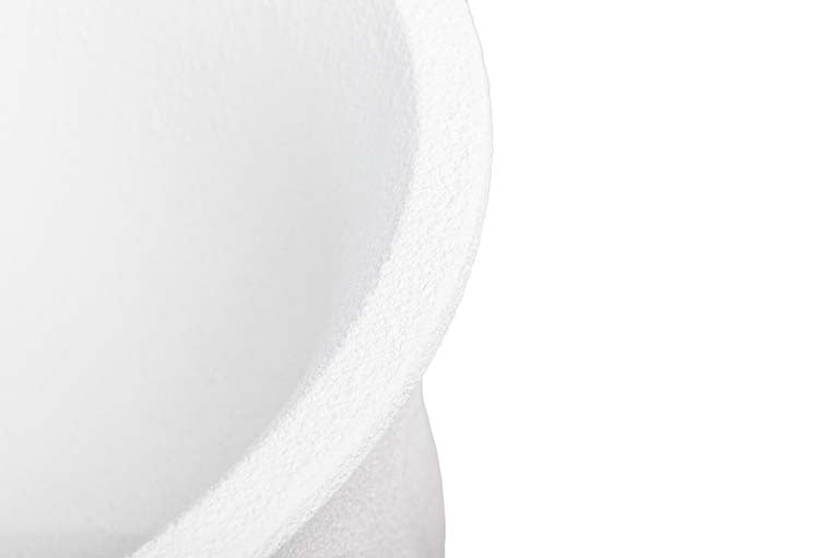 VASO DE FLORES DE POLIRESINA BRANCA COM ROSTOS 56x56x77 CM