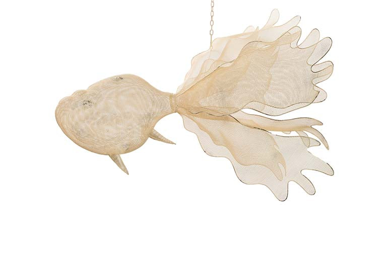 Estatueta de peixe pendurada em metal branco 49x42x42 cm